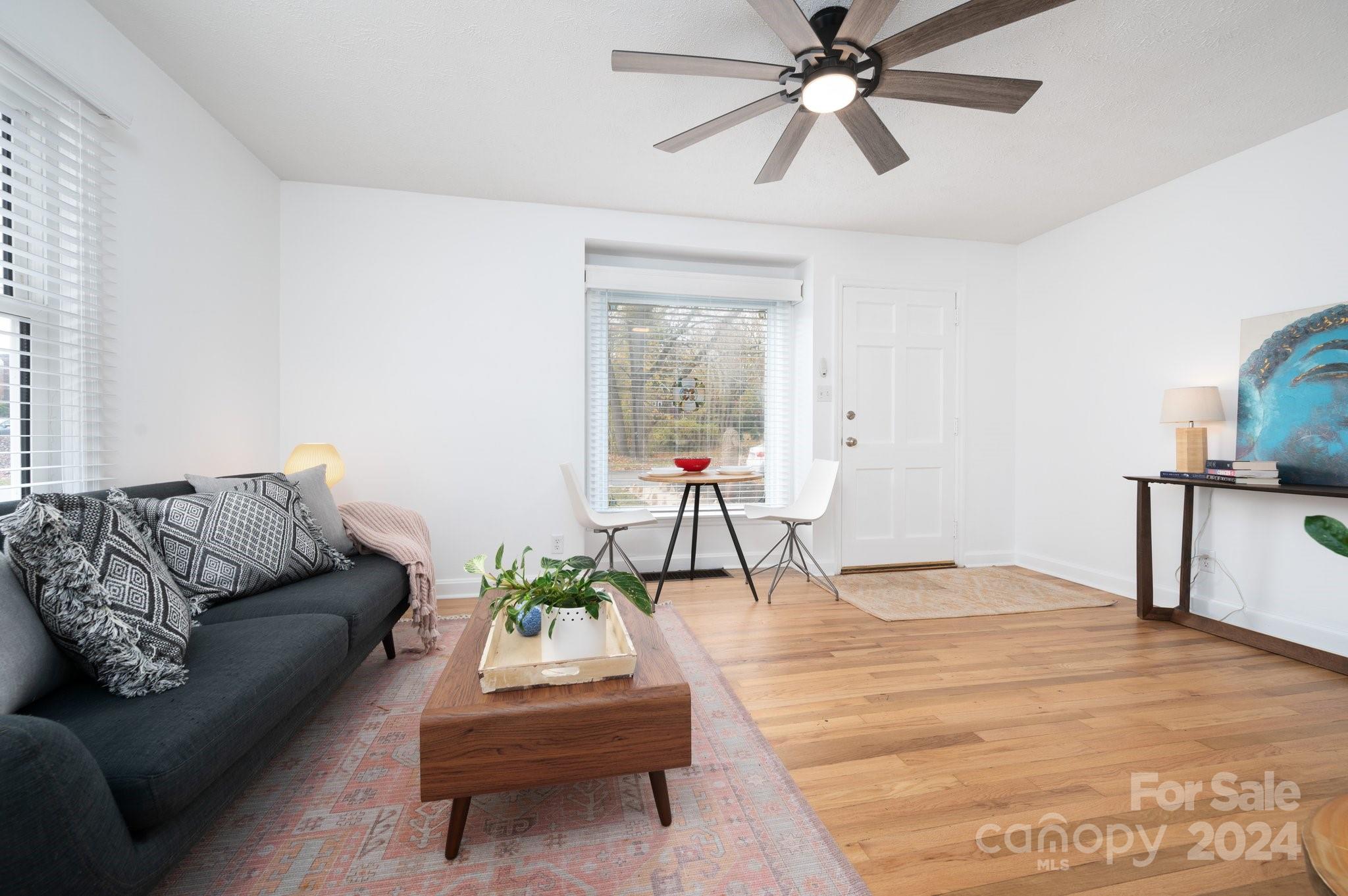 21 Lakeshore Drive Property Photo 7
