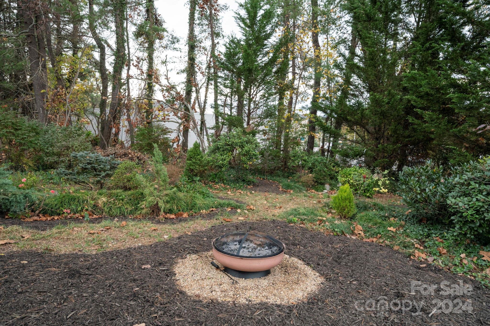 21 Lakeshore Drive Property Photo 23
