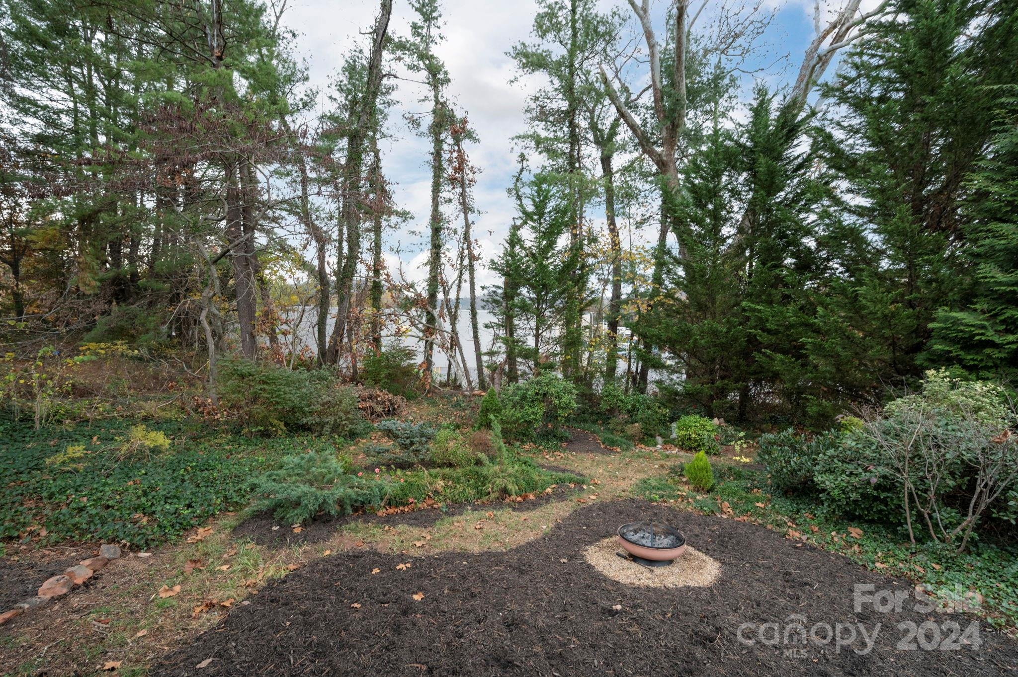 21 Lakeshore Drive Property Photo 24