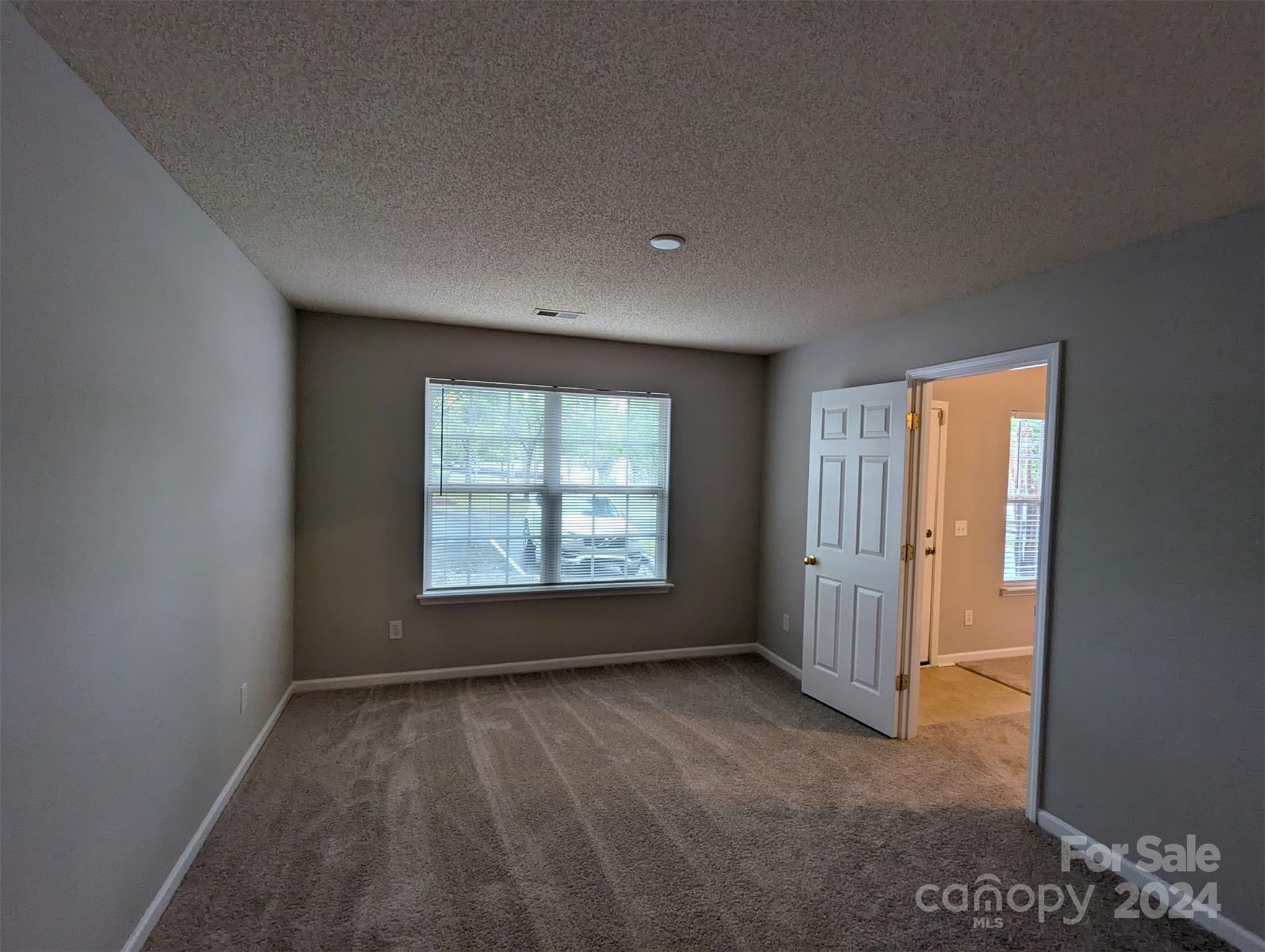 10568 Broken Branch Road Property Photo 7