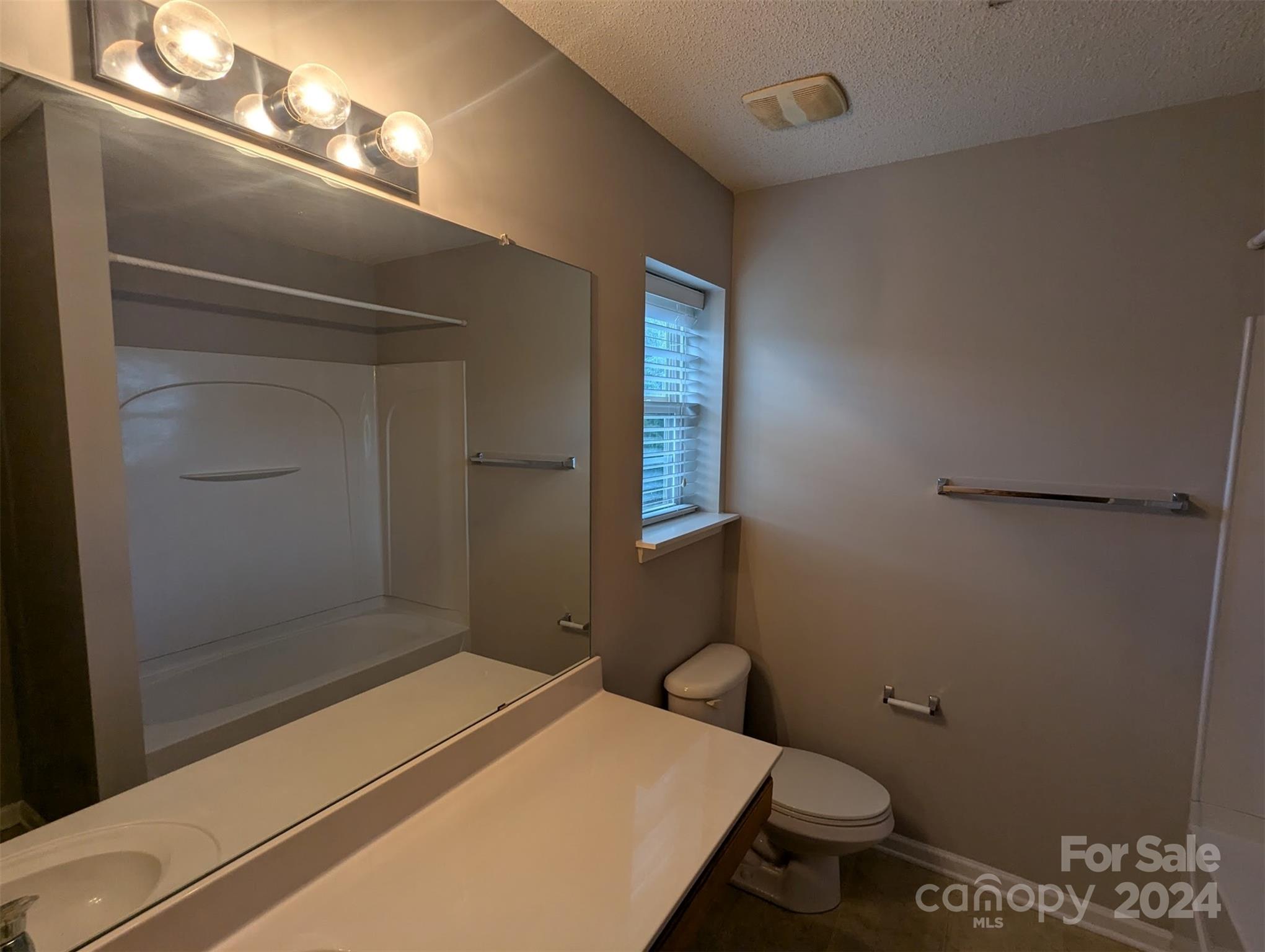 10568 Broken Branch Road Property Photo 11