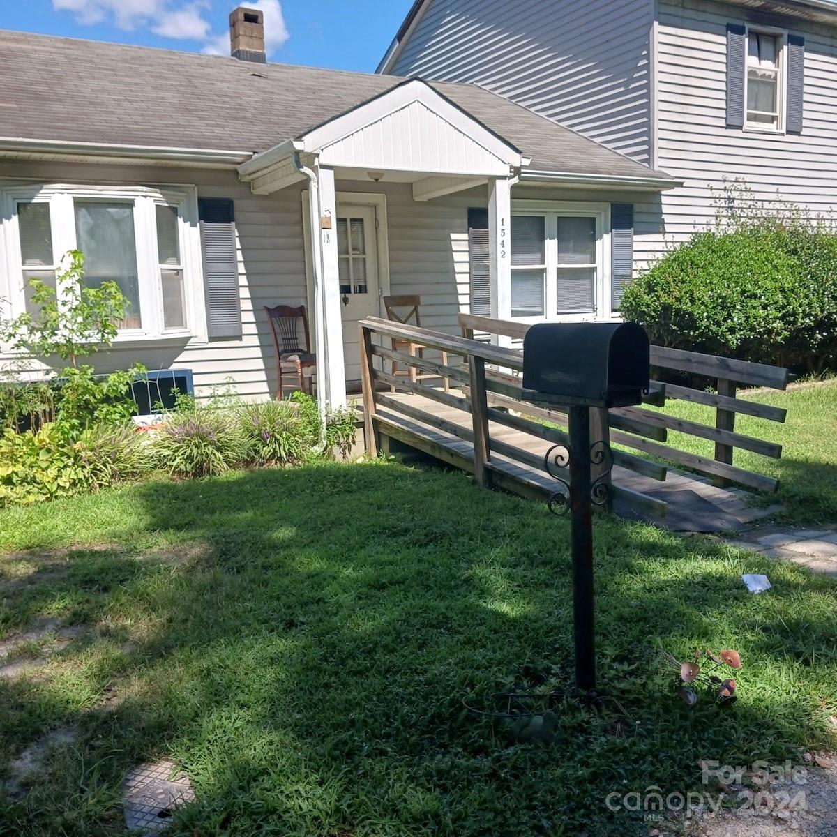 1542 Hight Street Property Photo