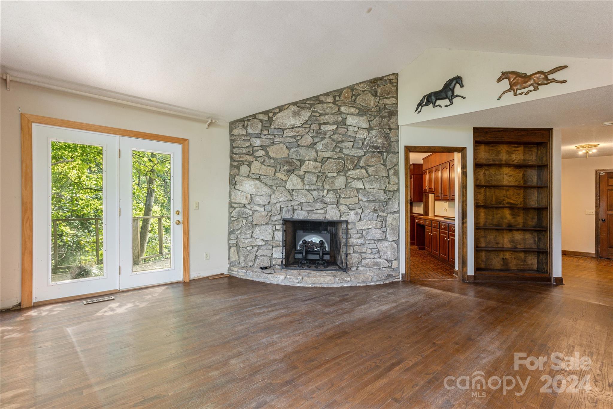 120 Pinewood Circle Property Photo 9