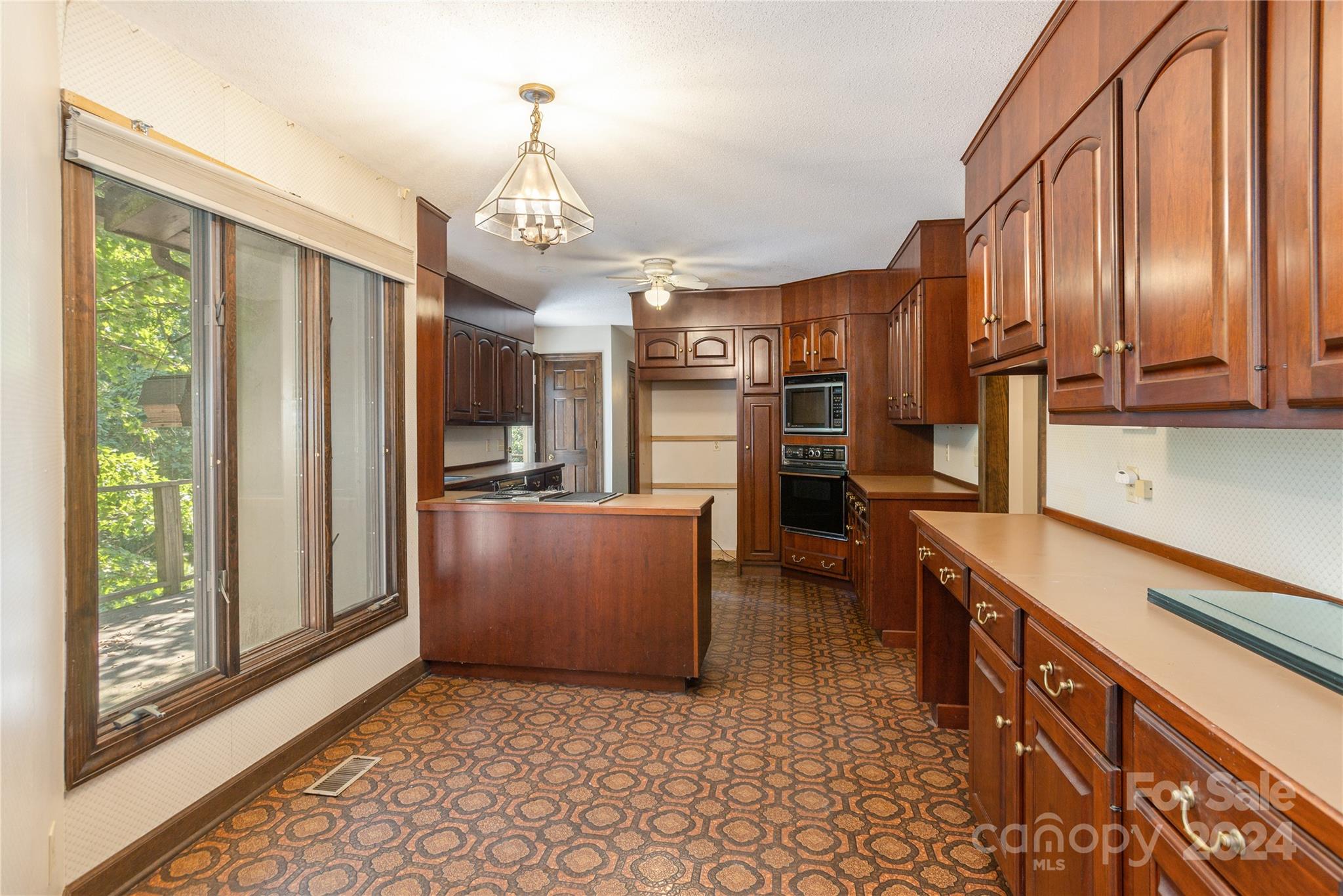 120 Pinewood Circle Property Photo 13