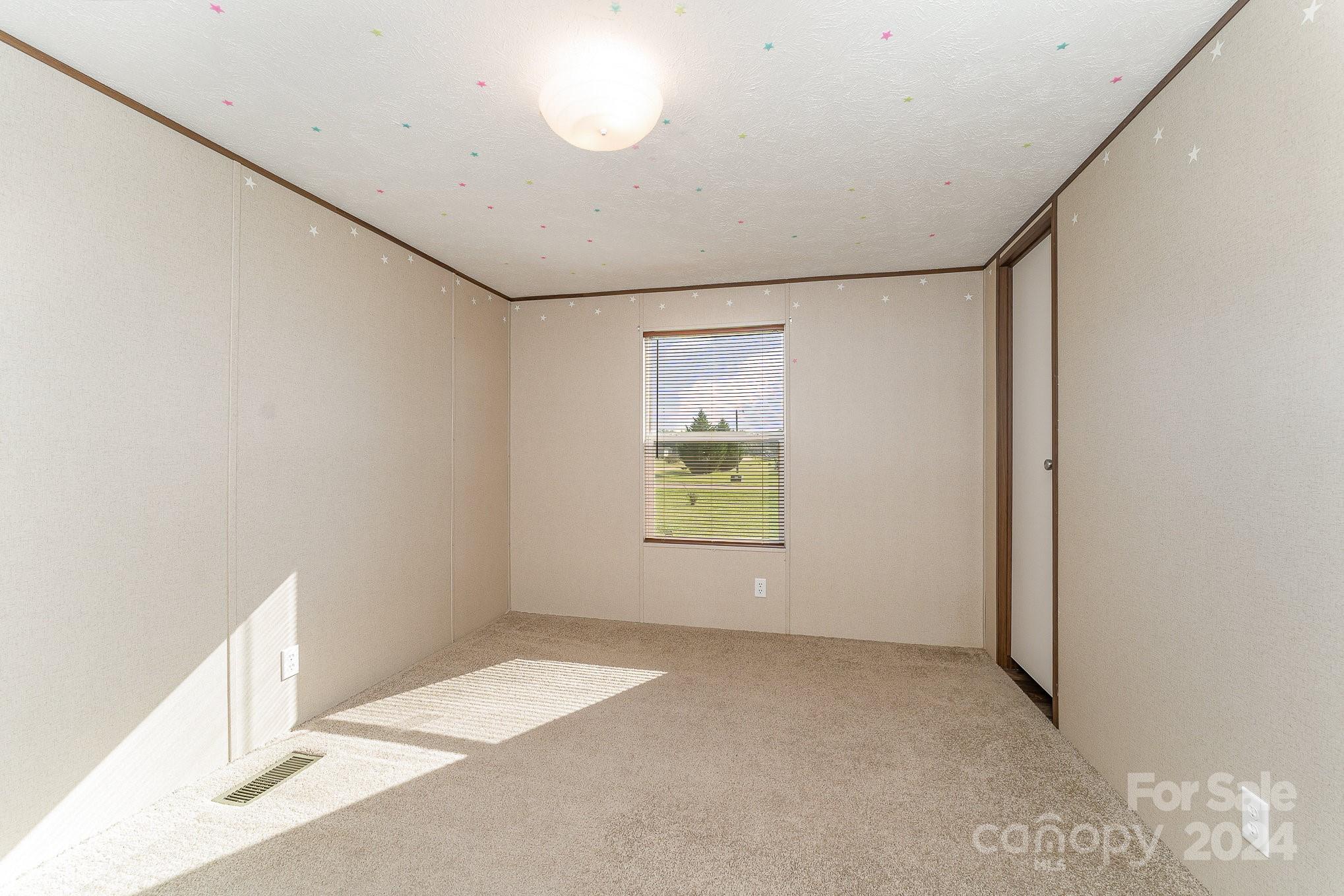 408 Silk And Tassel Row Property Photo 18