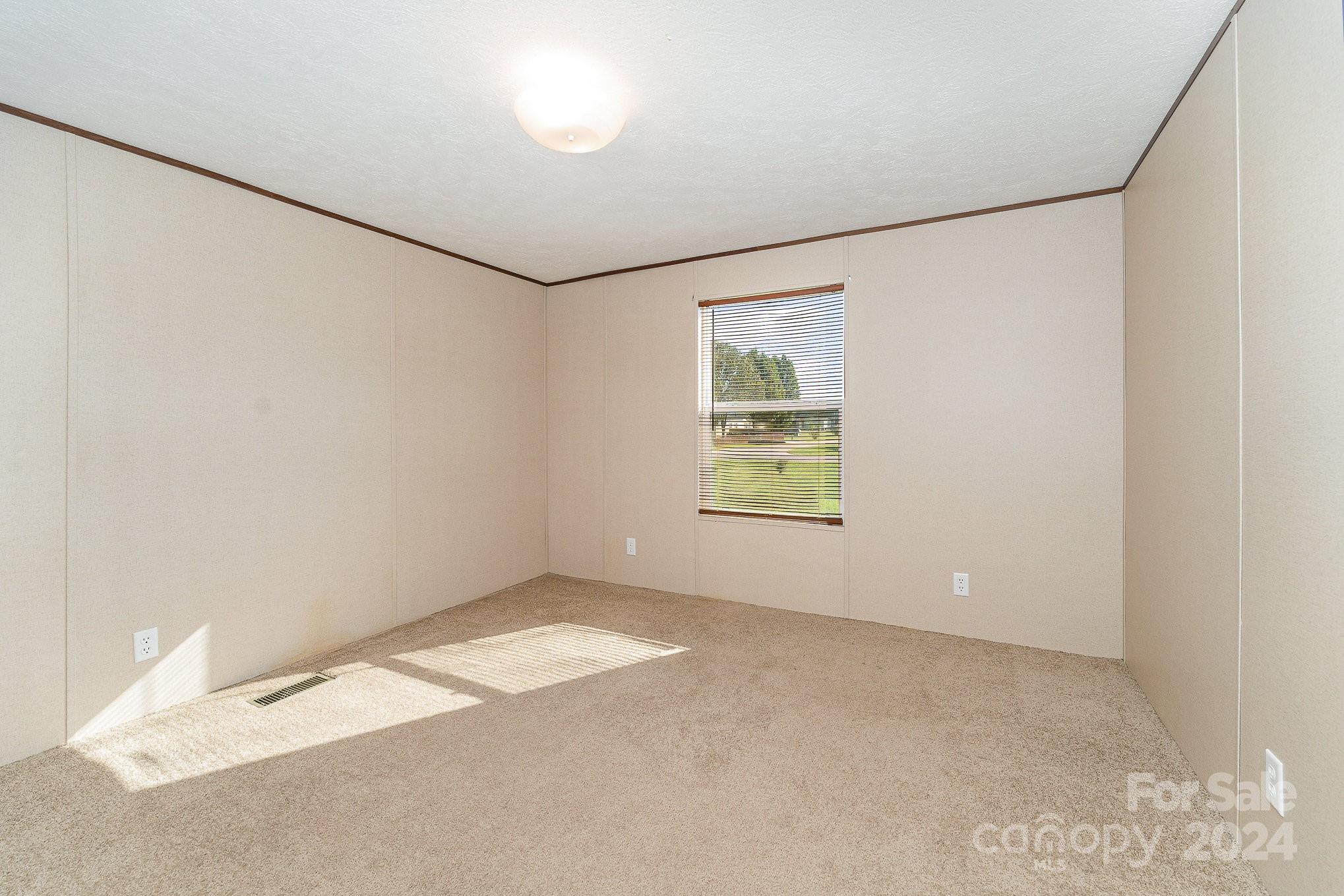 408 Silk And Tassel Row Property Photo 19