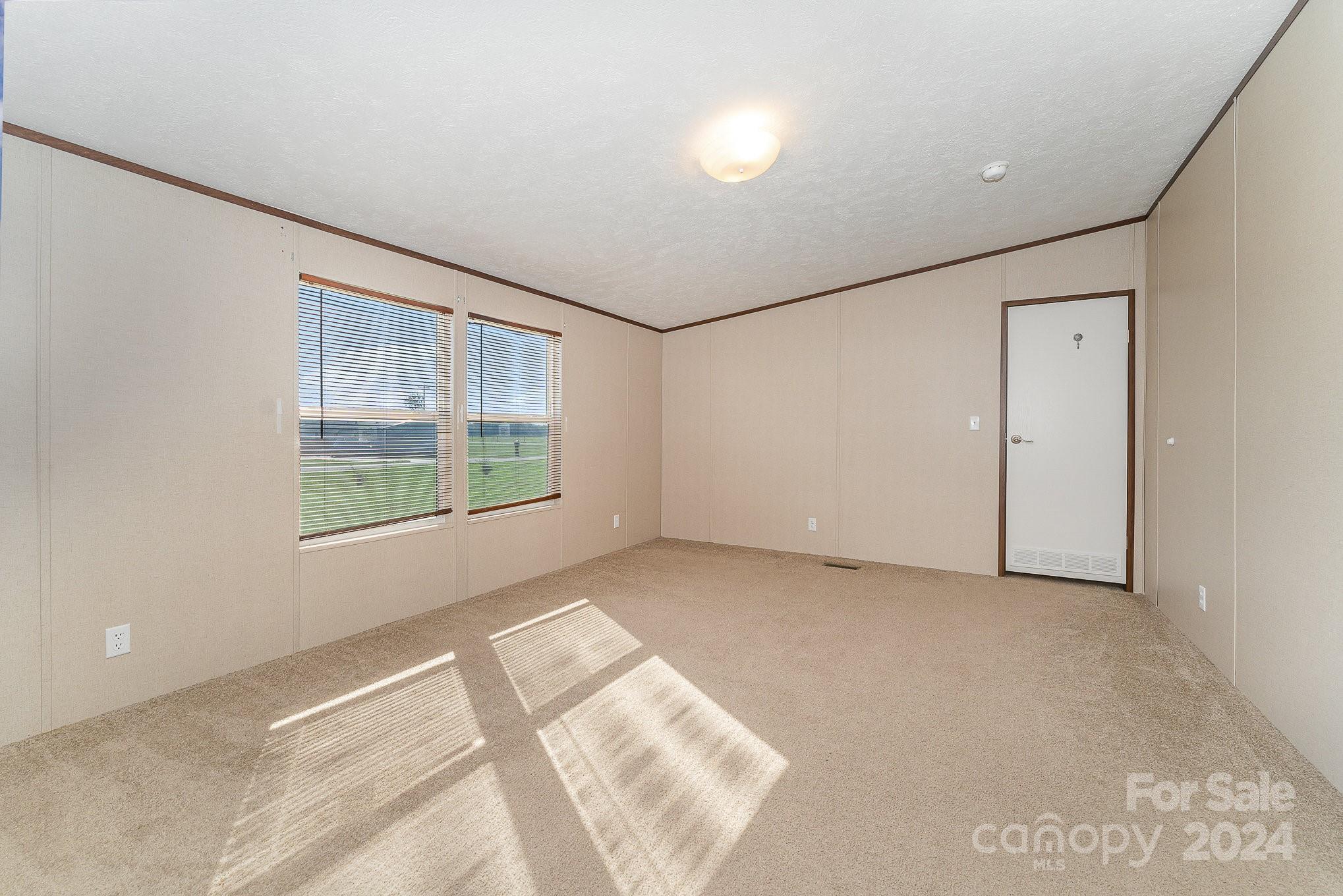 408 Silk And Tassel Row Property Photo 22