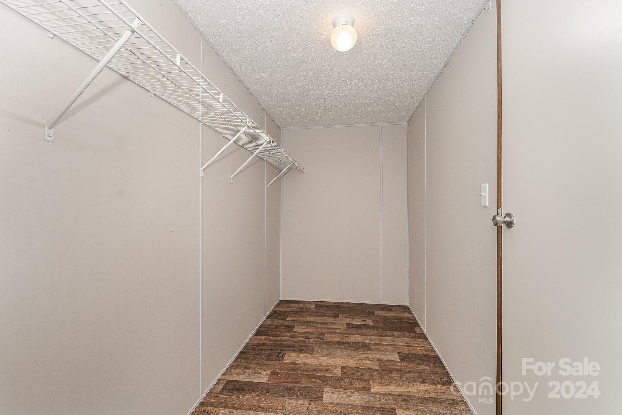 408 Silk And Tassel Row Property Photo 23