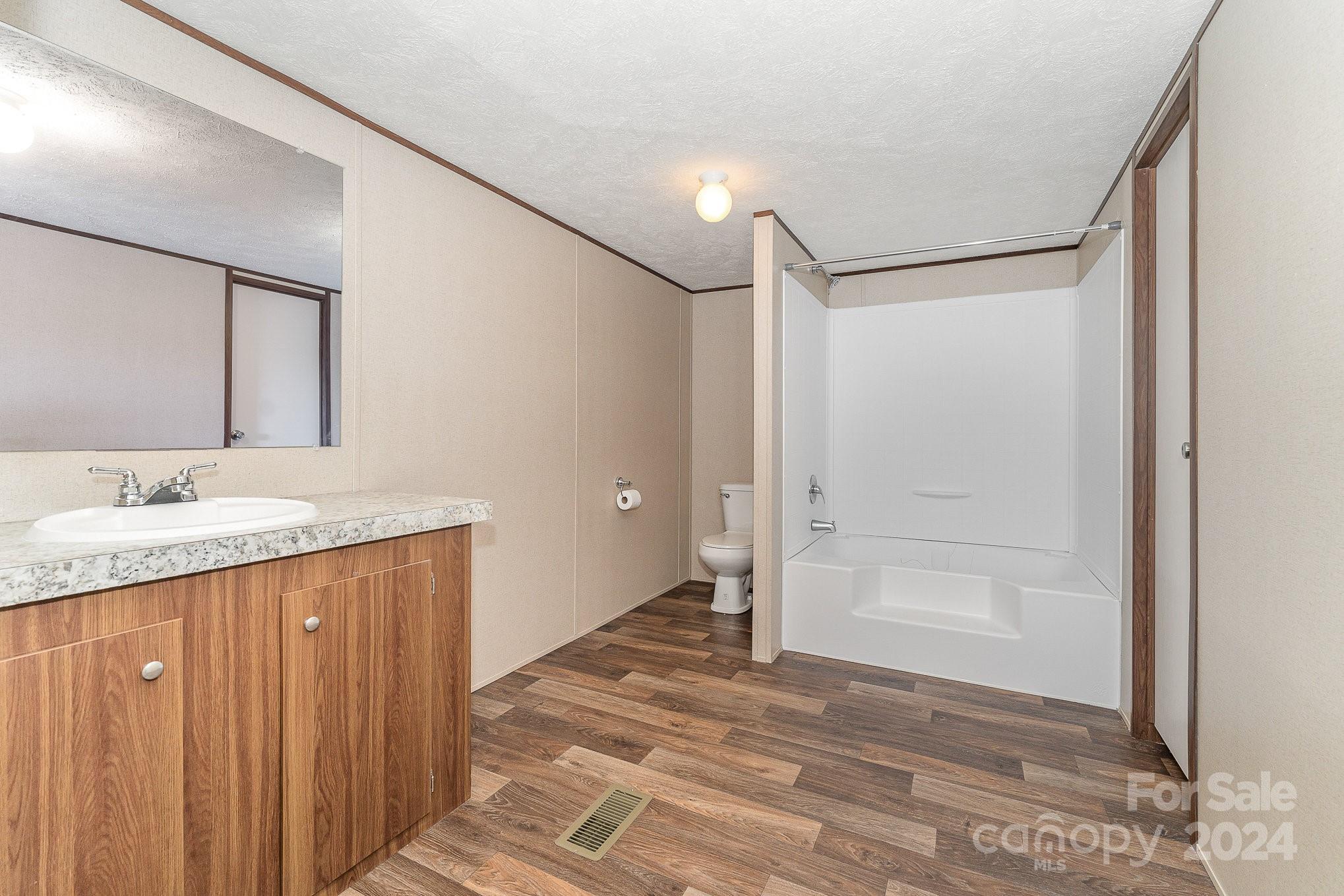 408 Silk And Tassel Row Property Photo 24