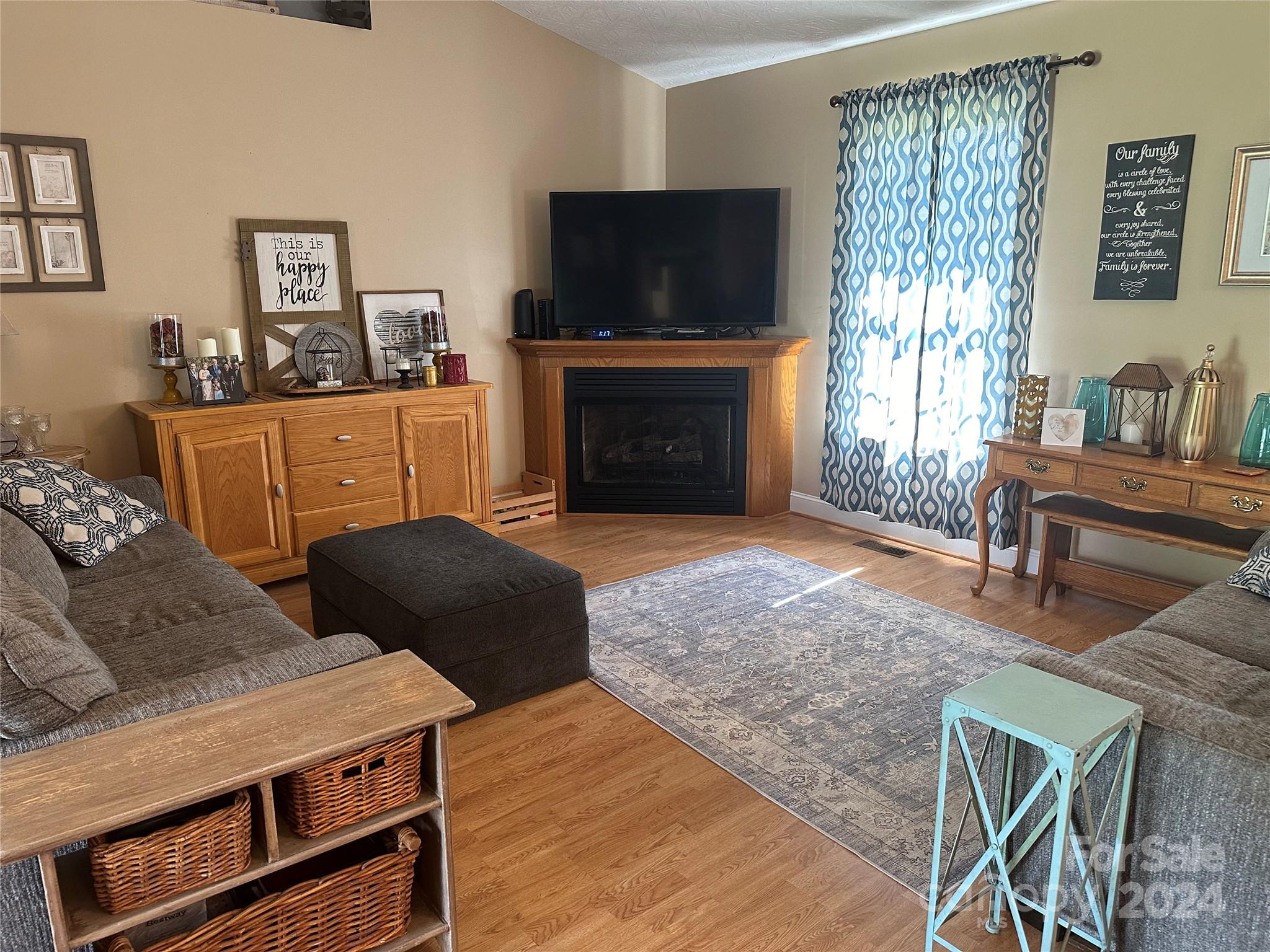 114 E Dundee Court Property Photo 17