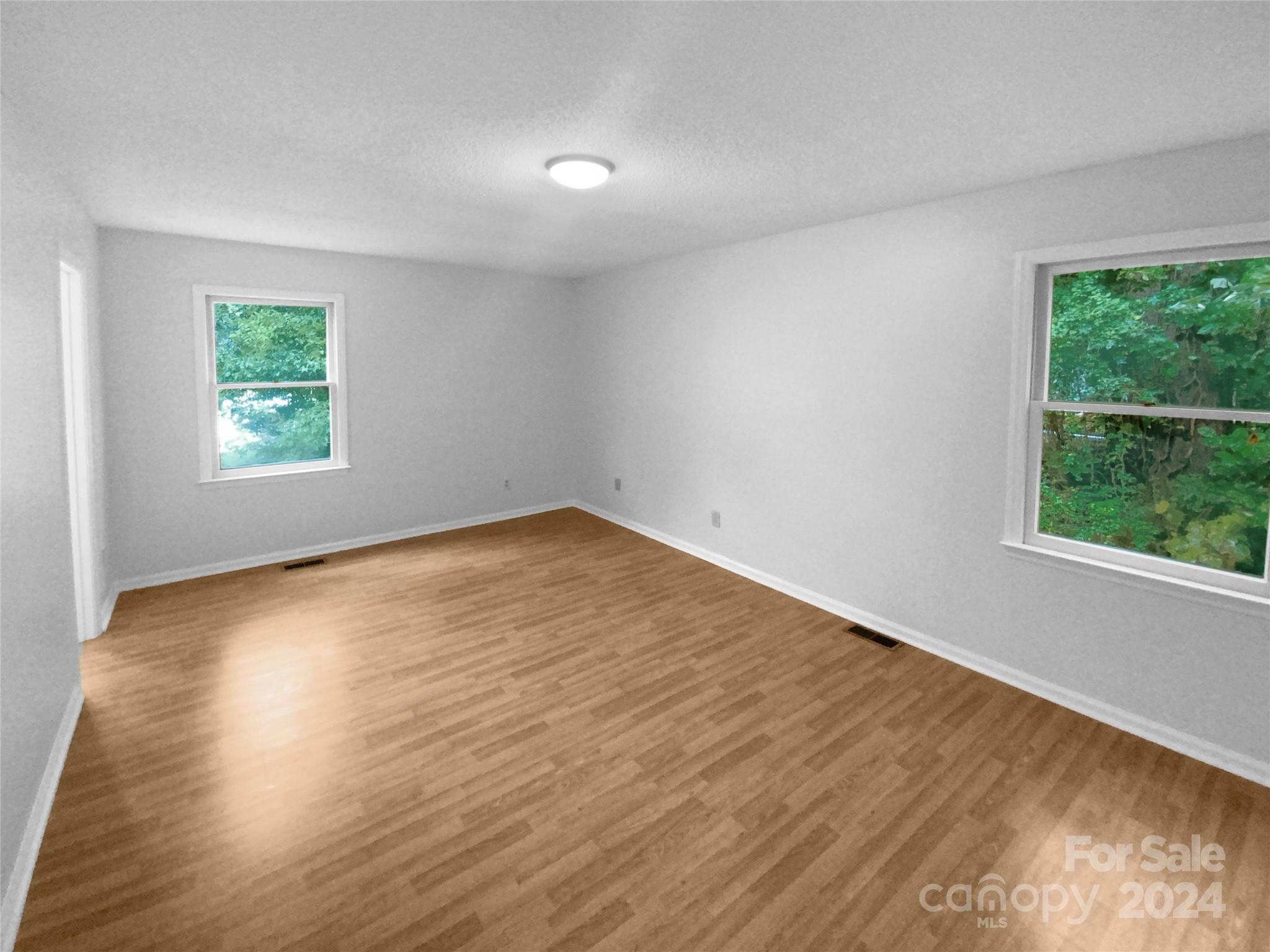 2403 Sutters Road Property Photo 3
