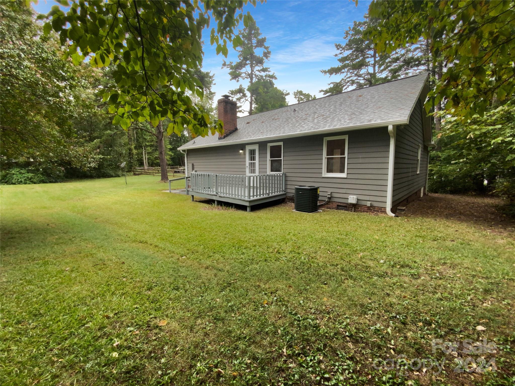 2403 Sutters Road Property Photo 6