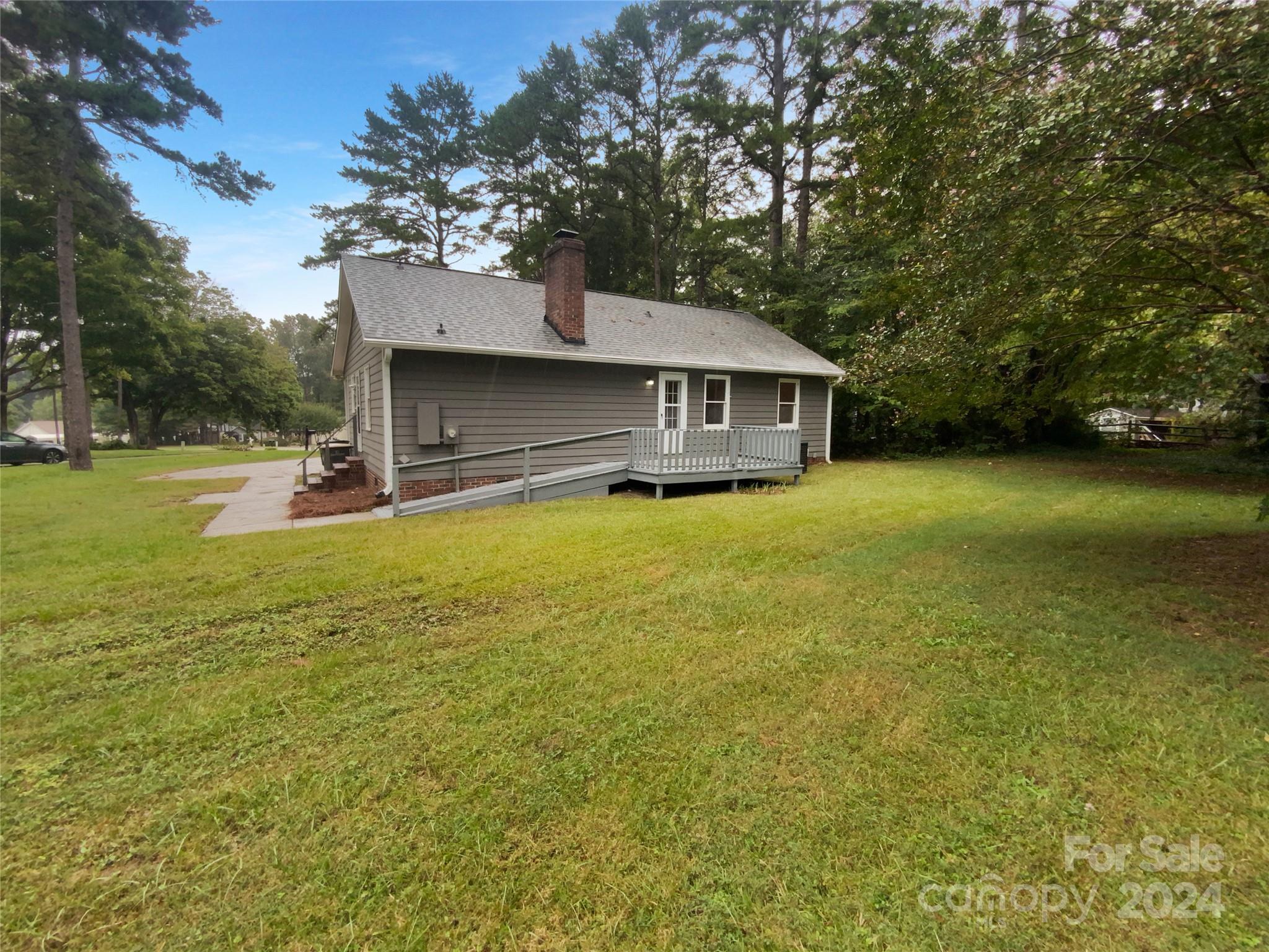 2403 Sutters Road Property Photo 10