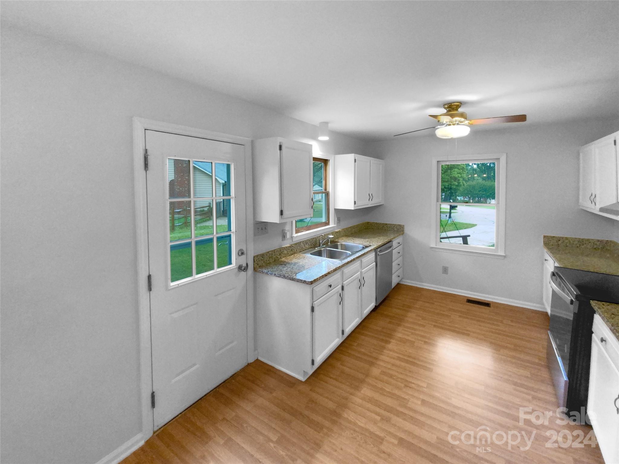 2403 Sutters Road Property Photo 12