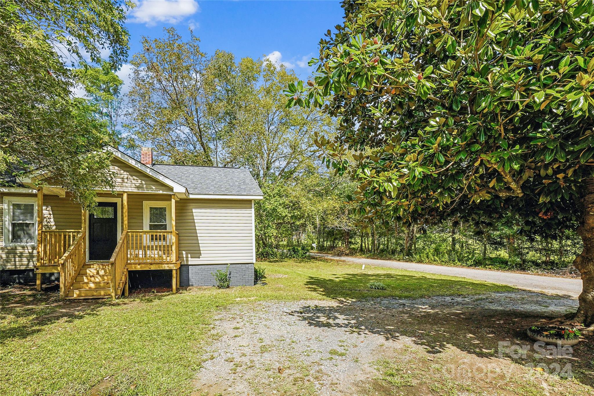 804 Sowell Street Property Photo 4
