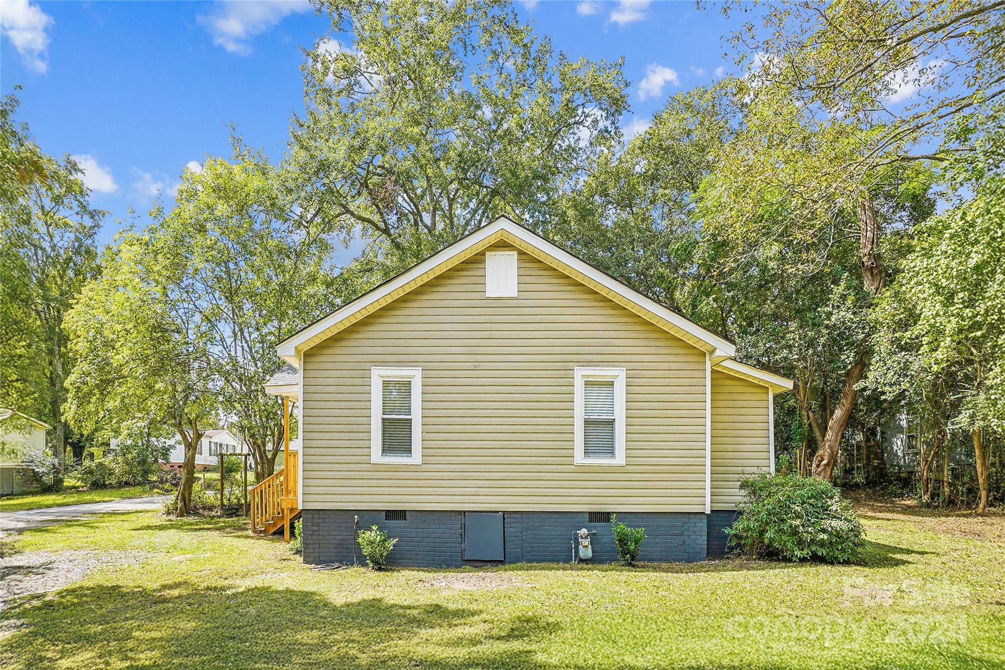 804 Sowell Street Property Photo 24
