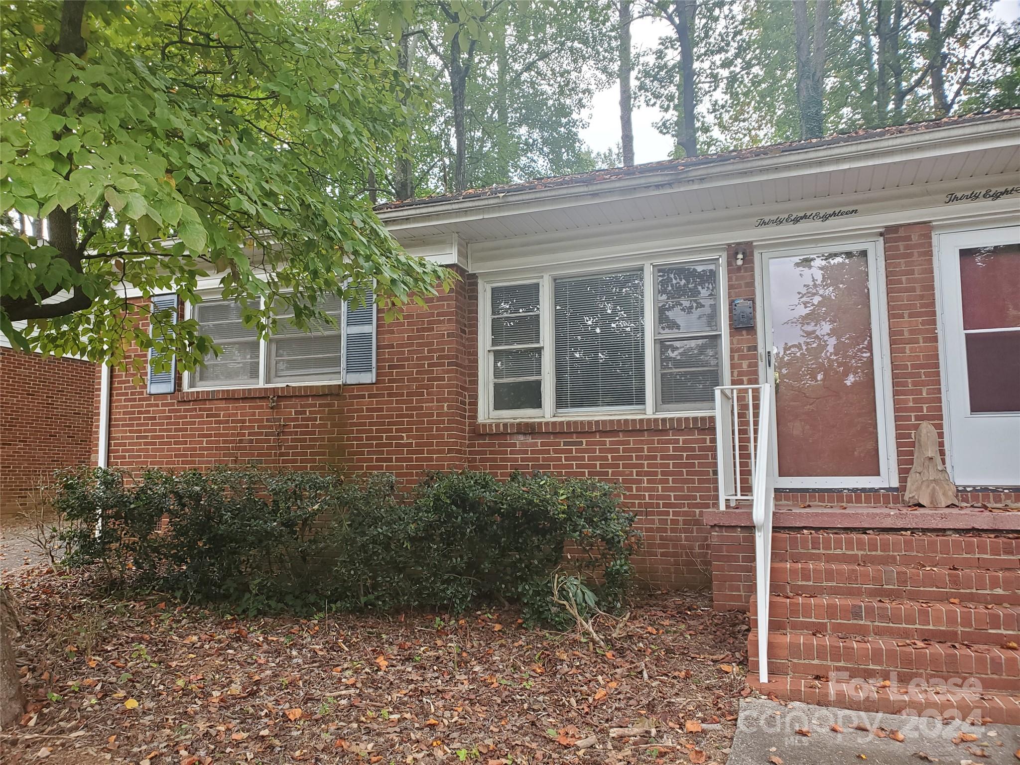 3818 Winfield Drive Property Photo 2