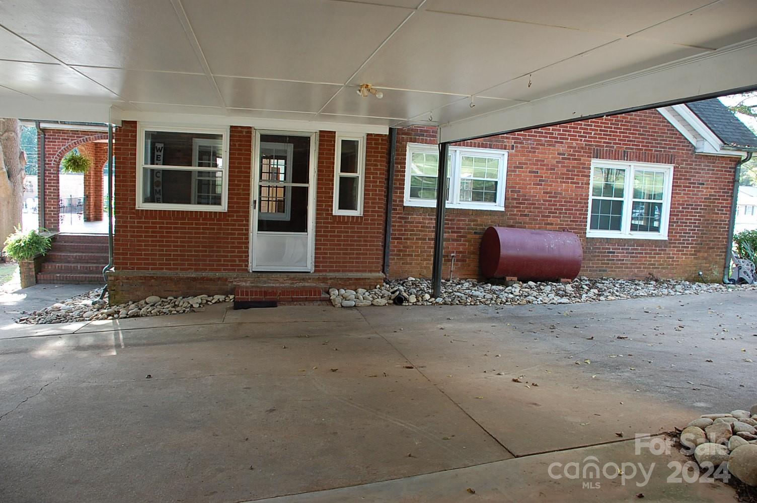 2124 W Main Street C Property Photo 3