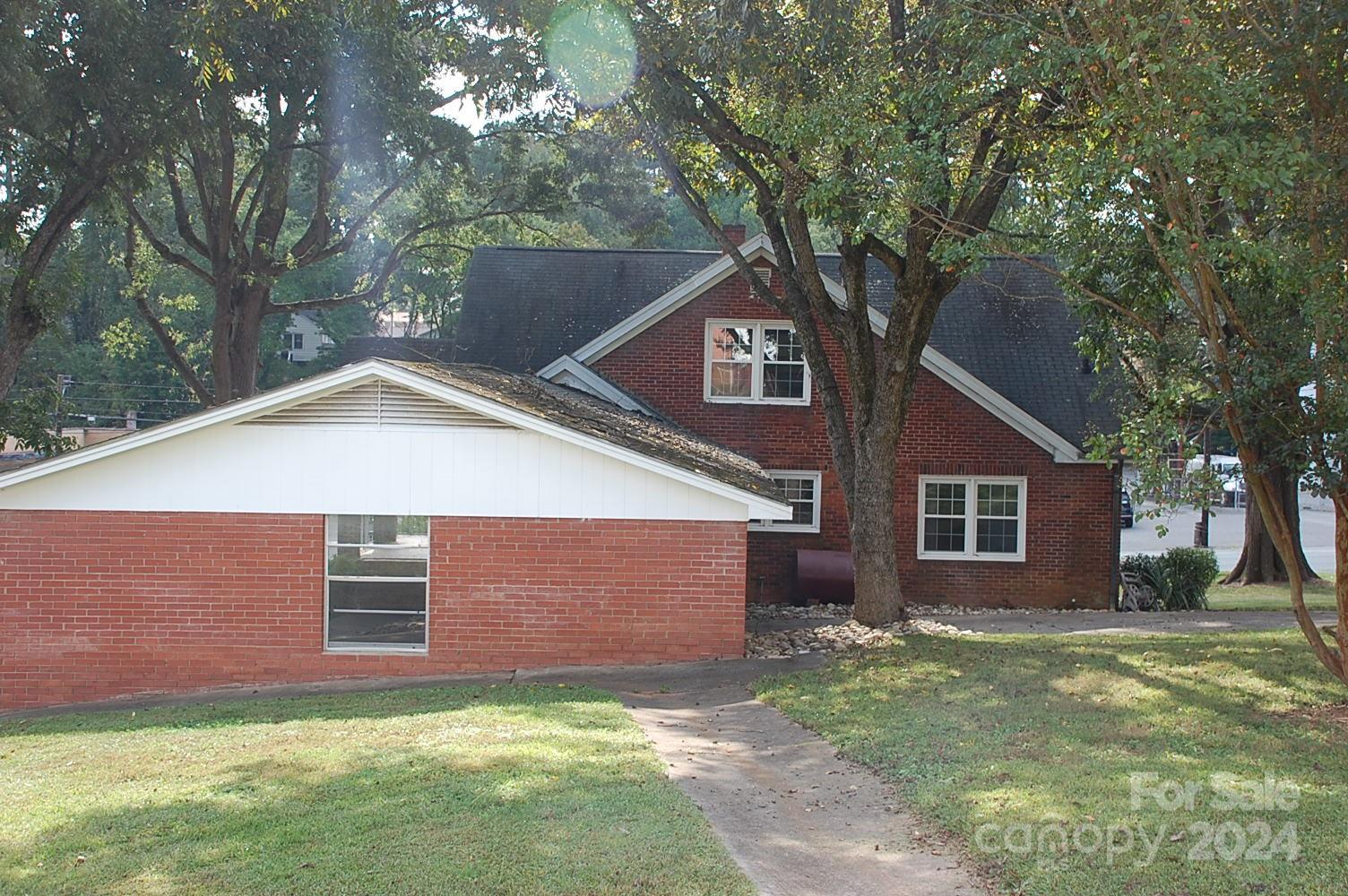 2124 W Main Street C Property Photo 6