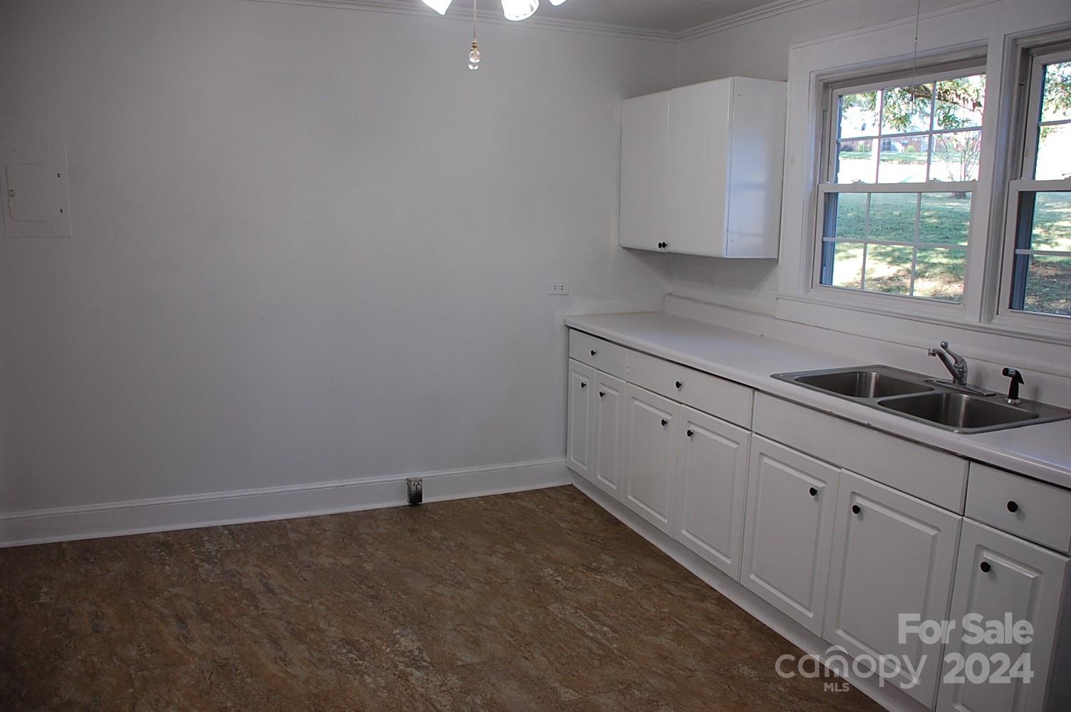 2124 W Main Street C Property Photo 11