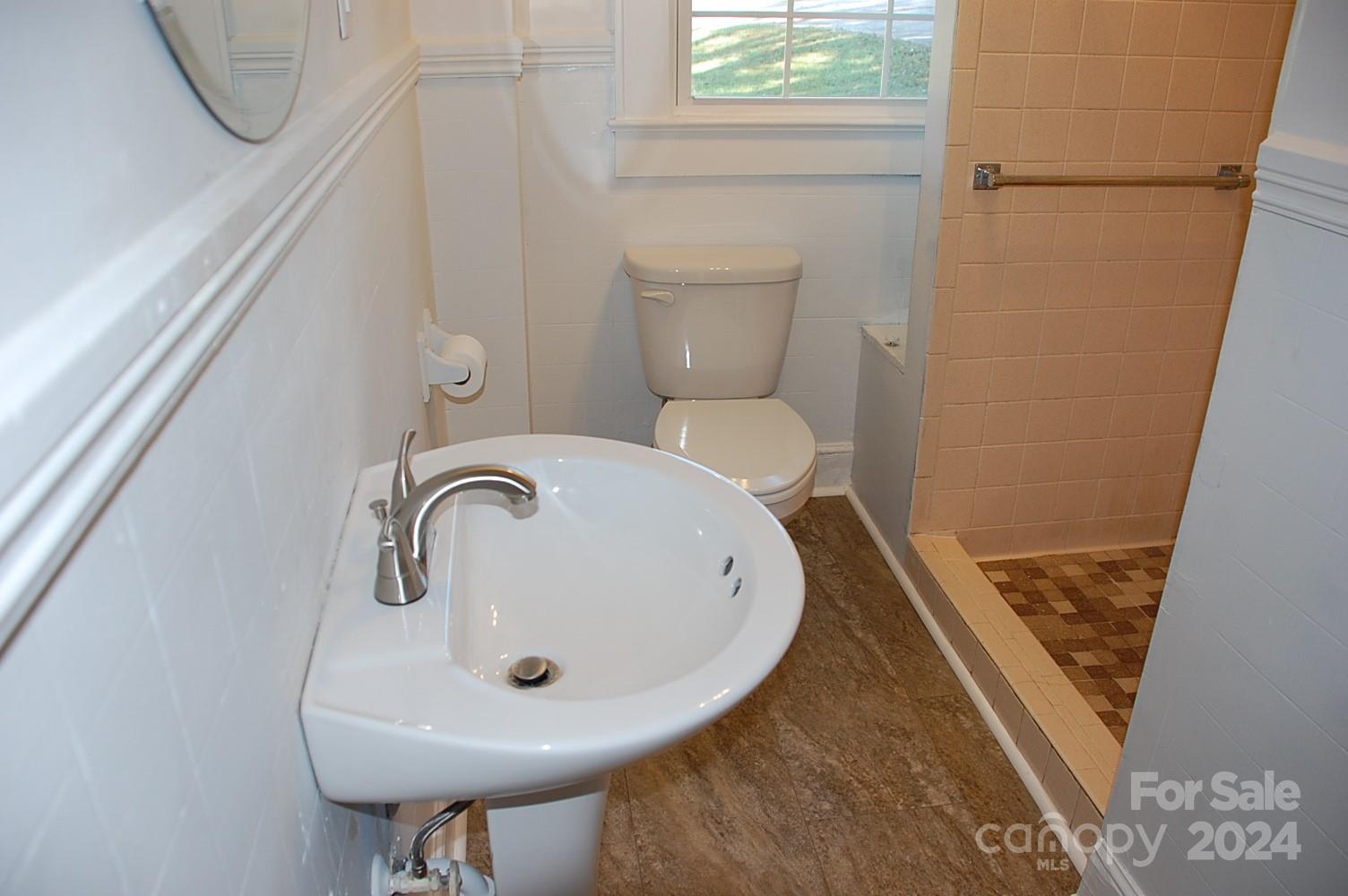 2124 W Main Street C Property Photo 17