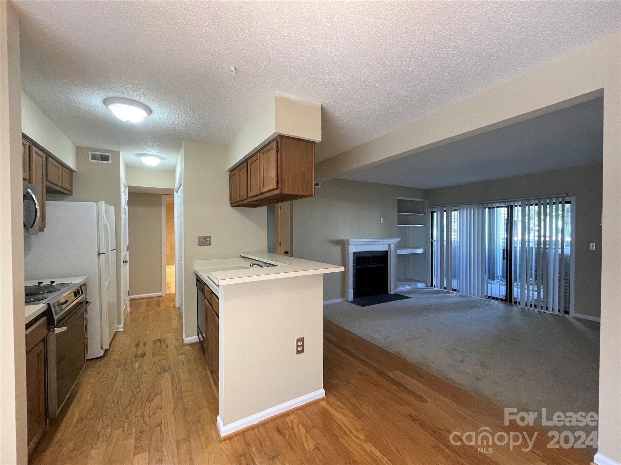 212 W 10th Street 13 Property Photo 5
