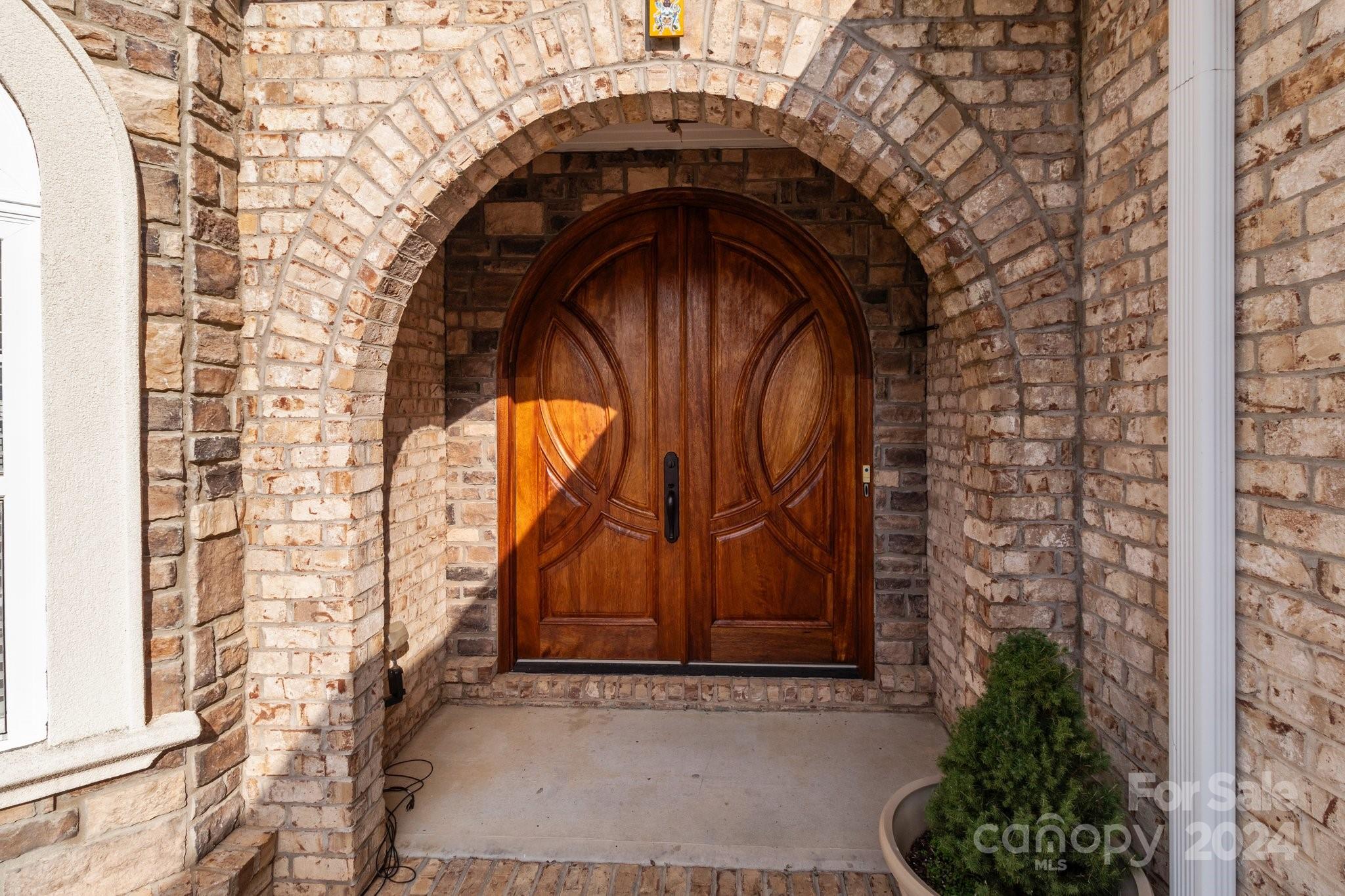 4532 Lanstone Court Property Photo 2