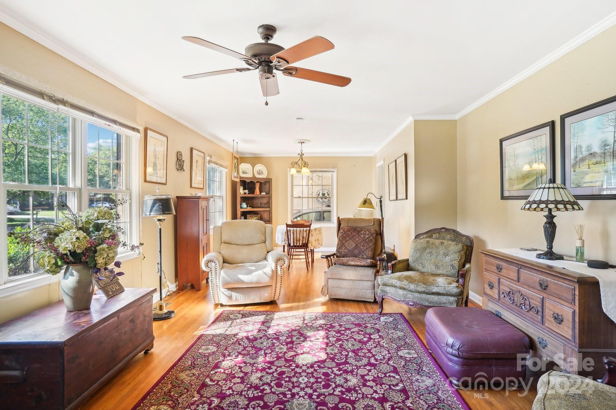 1026 Holly Drive Property Photo 3