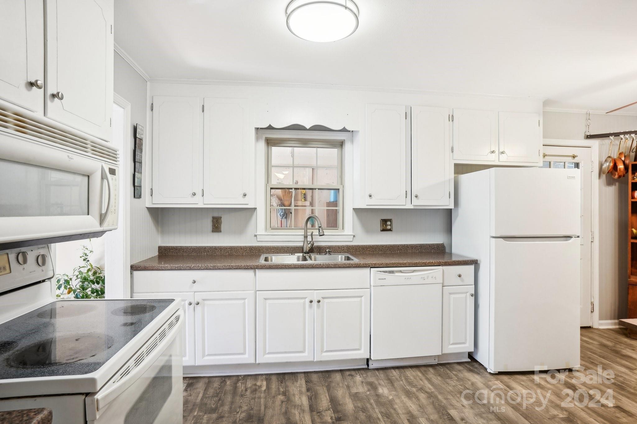 1026 Holly Drive Property Photo 11