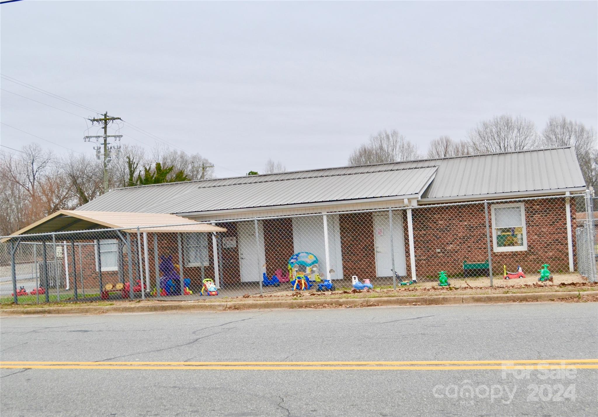 143 Henrietta Street Property Photo 2