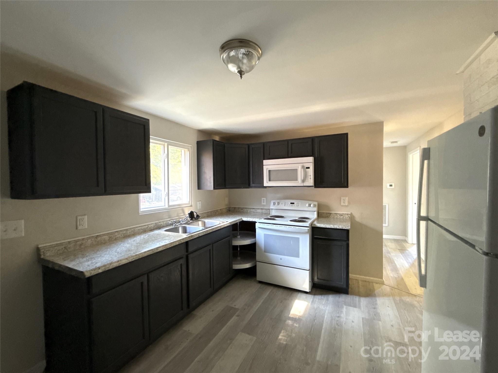 2700 Capitol Drive 1 Property Photo 3