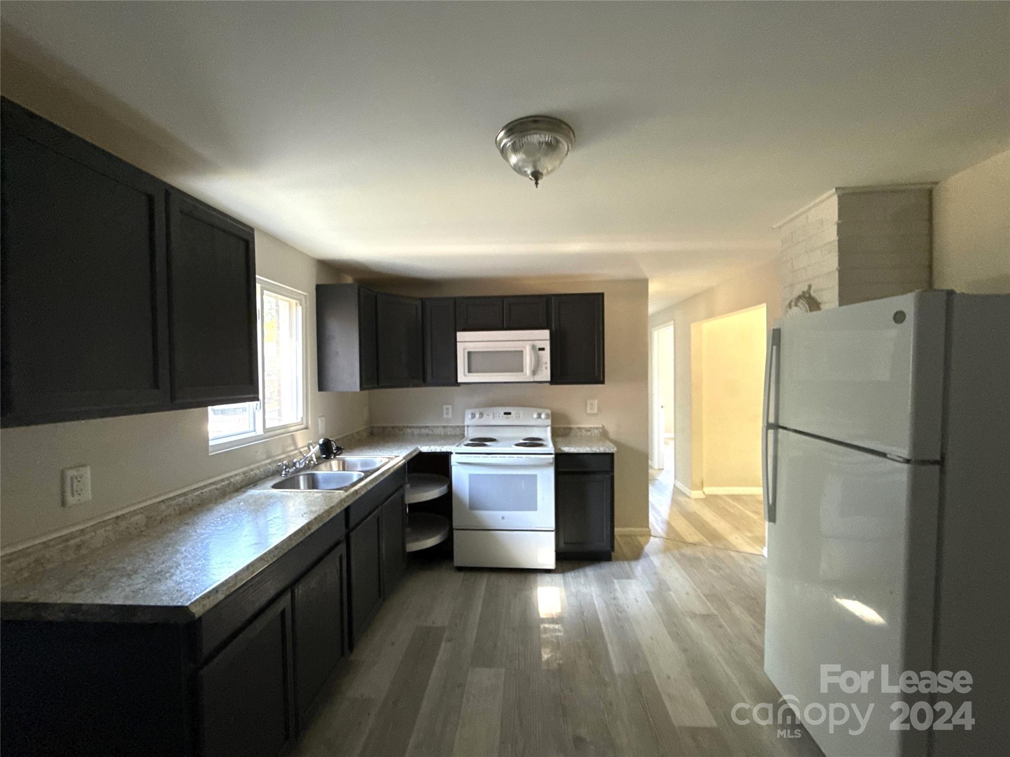 2700 Capitol Drive 1 Property Photo 4