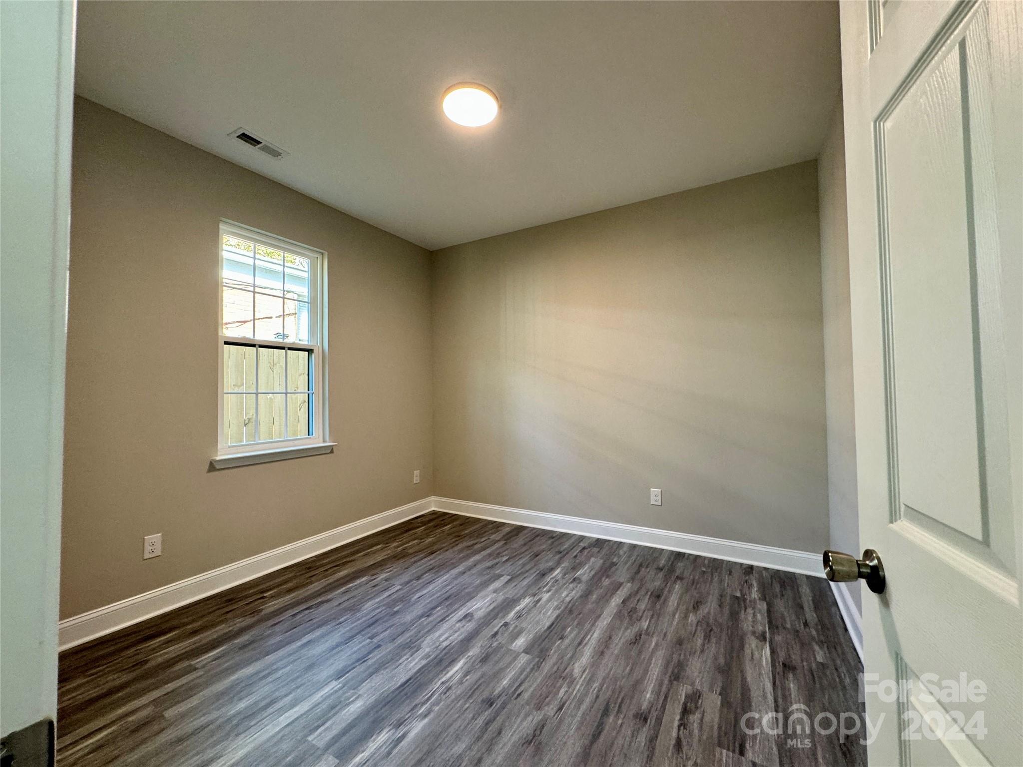 1712 Mcdonald Street Property Photo 23