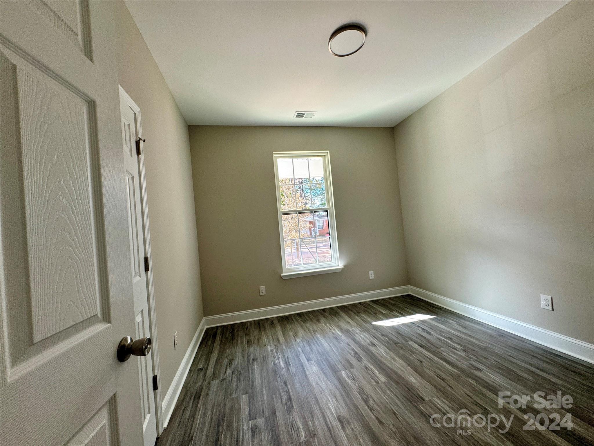 1712 Mcdonald Street Property Photo 25