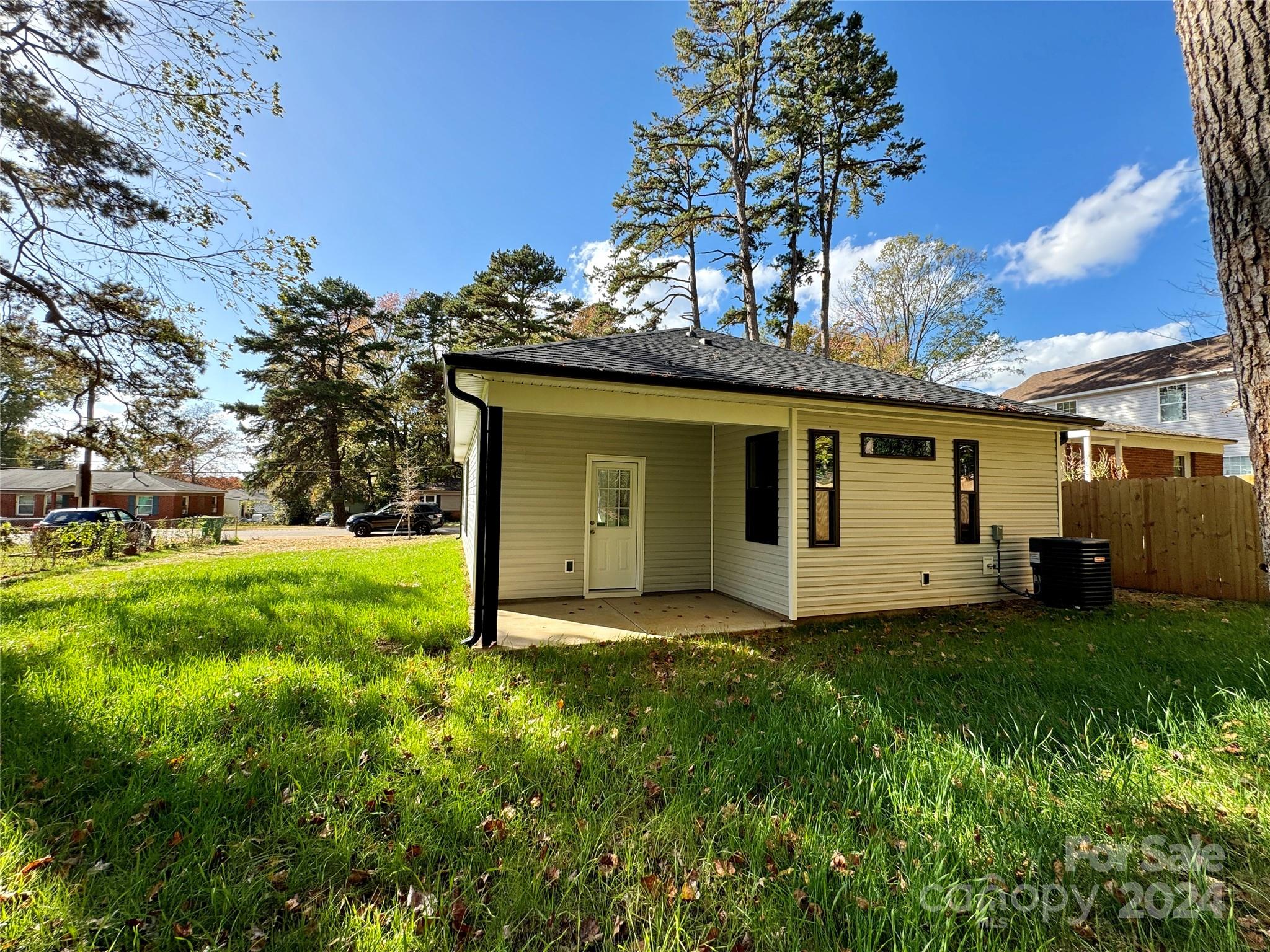 1712 Mcdonald Street Property Photo 32