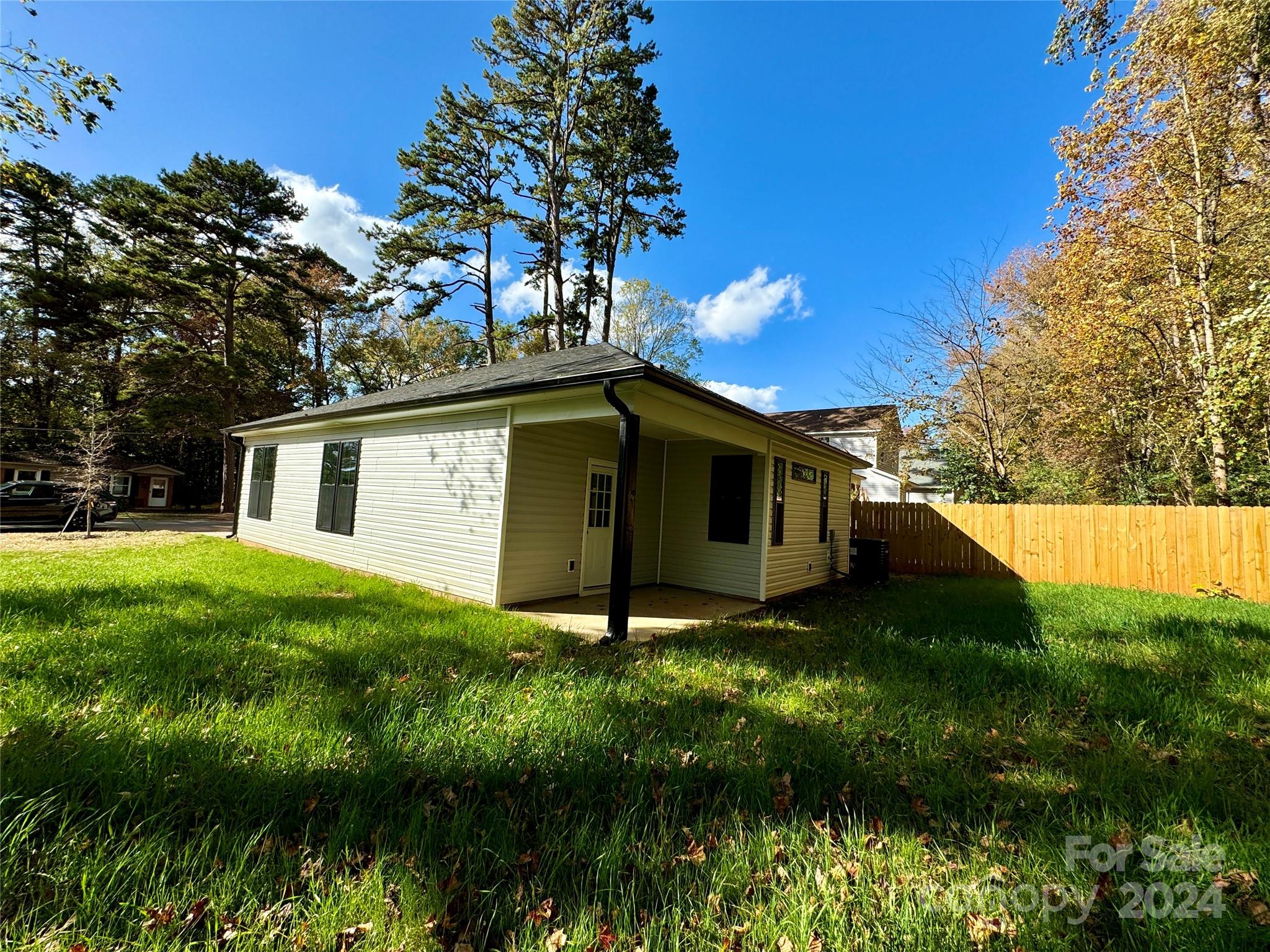 1712 Mcdonald Street Property Photo 33