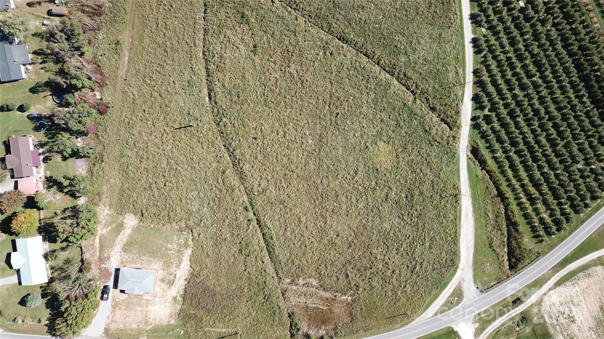 999 Pace Road Property Photo 3