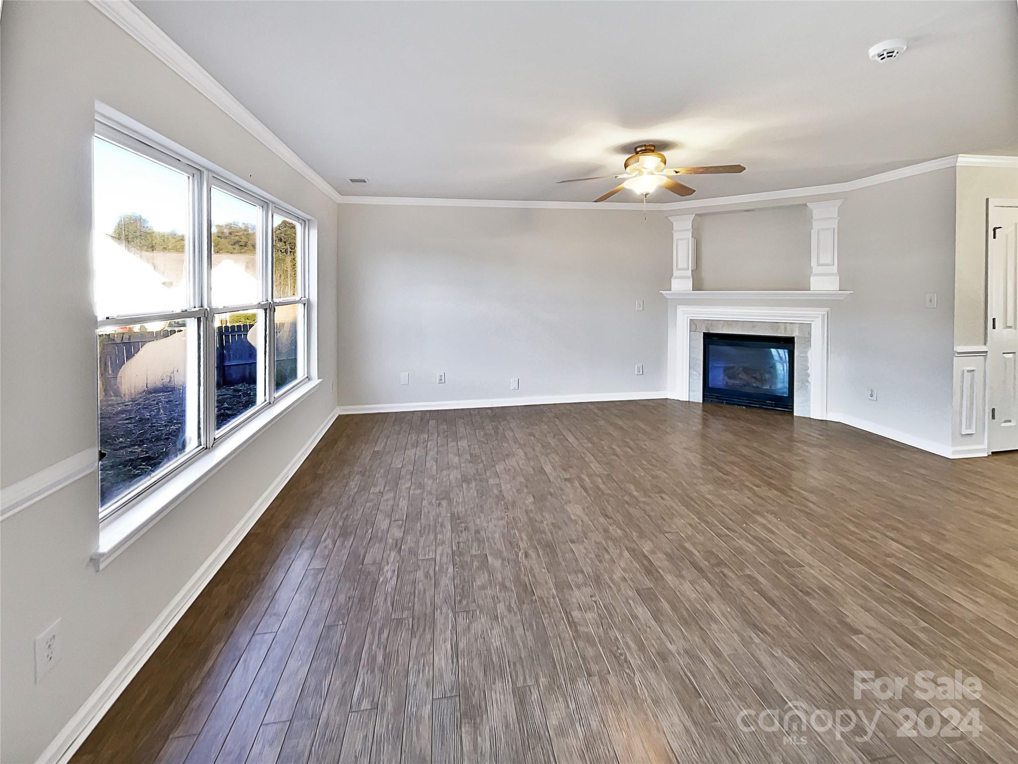 8117 Aqueduct Court Property Photo 3