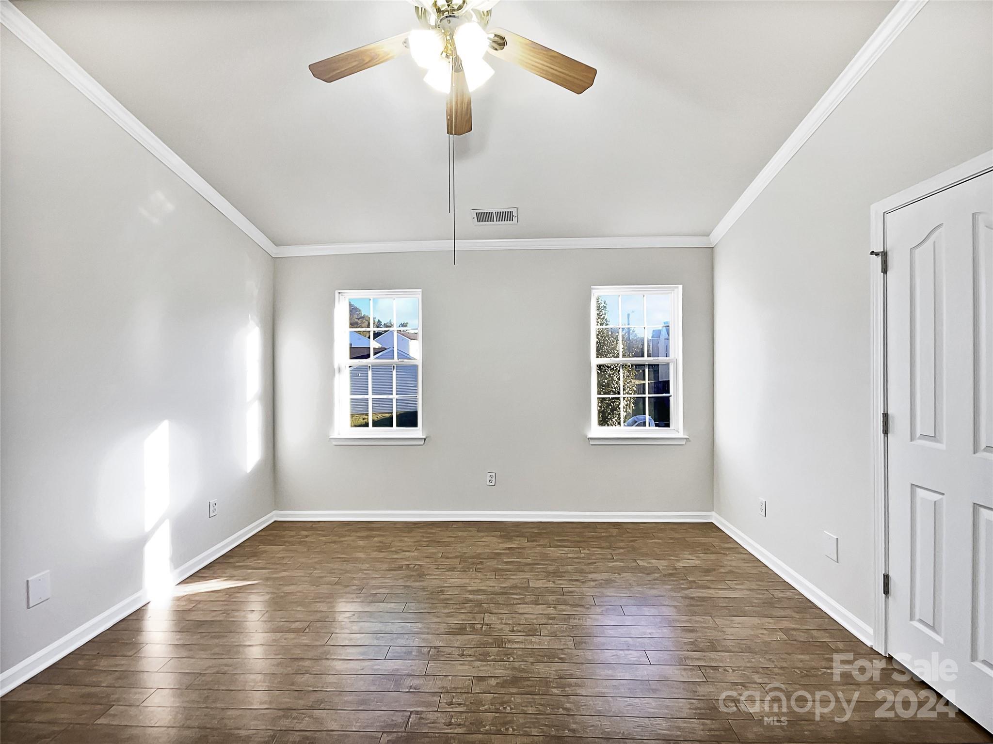 8117 Aqueduct Court Property Photo 15