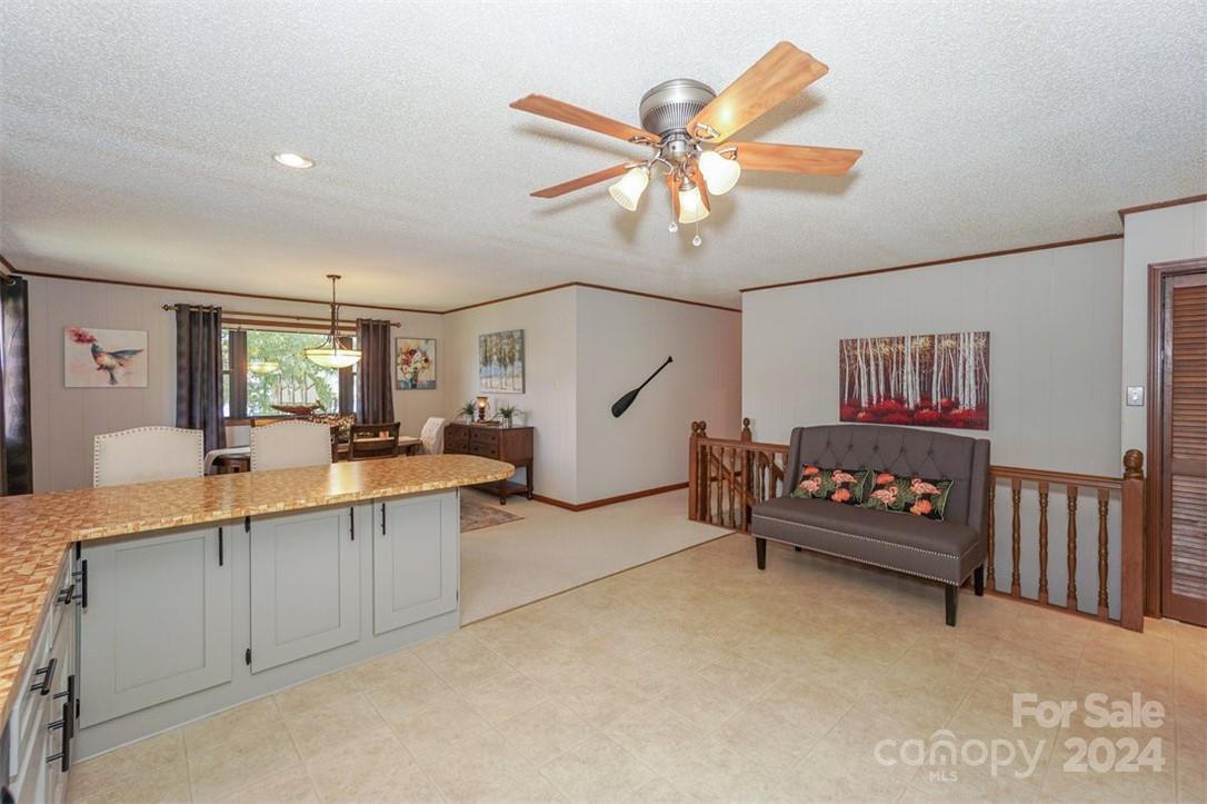 459 Kenway Loop Property Photo 9