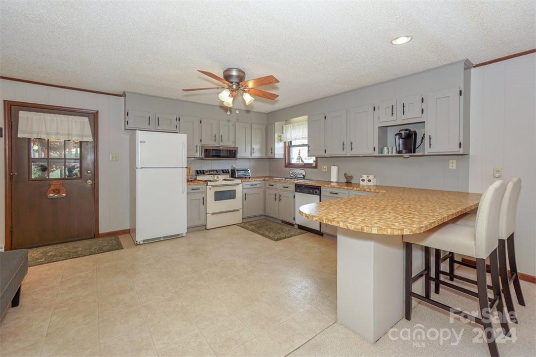 459 Kenway Loop Property Photo 10