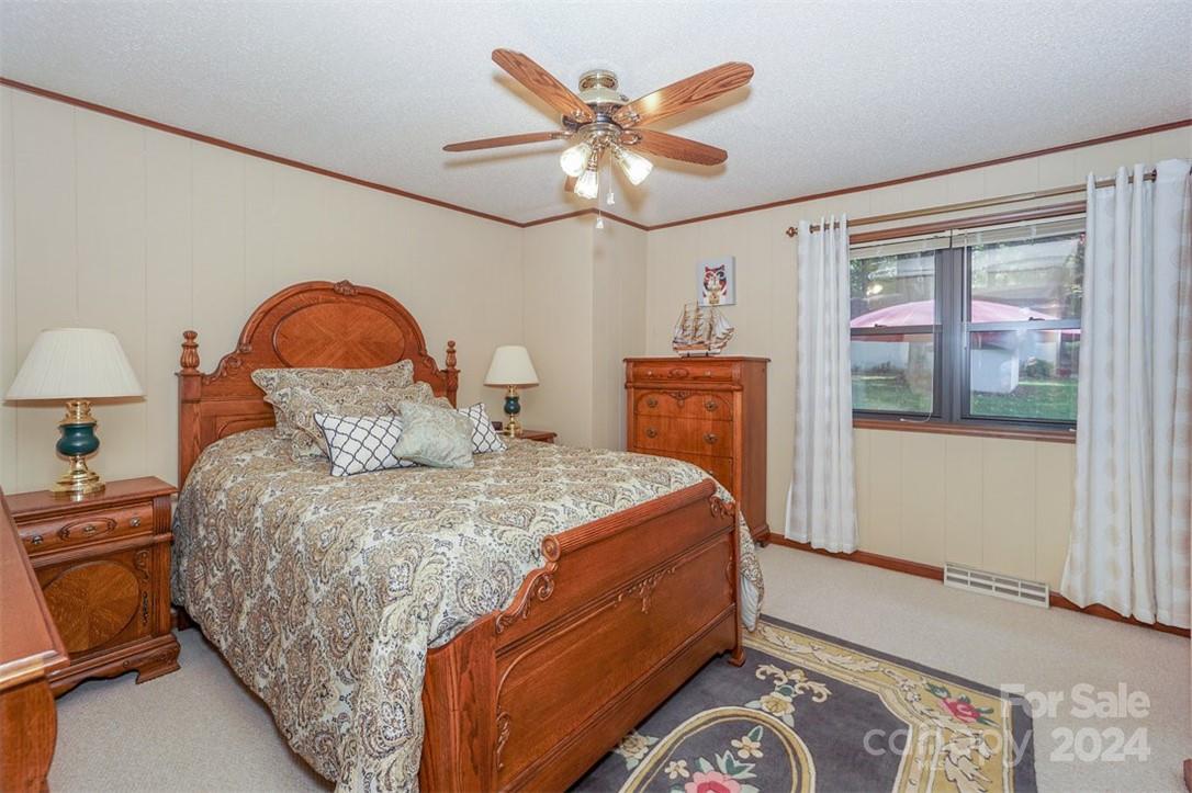 459 Kenway Loop Property Photo 14
