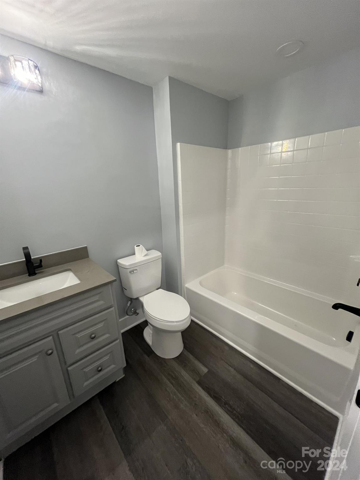560 2nd Street Property Photo 13