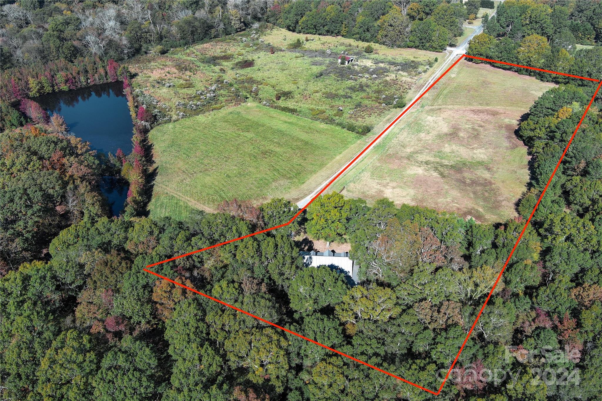 3018 Castlebrook Drive Property Photo 2
