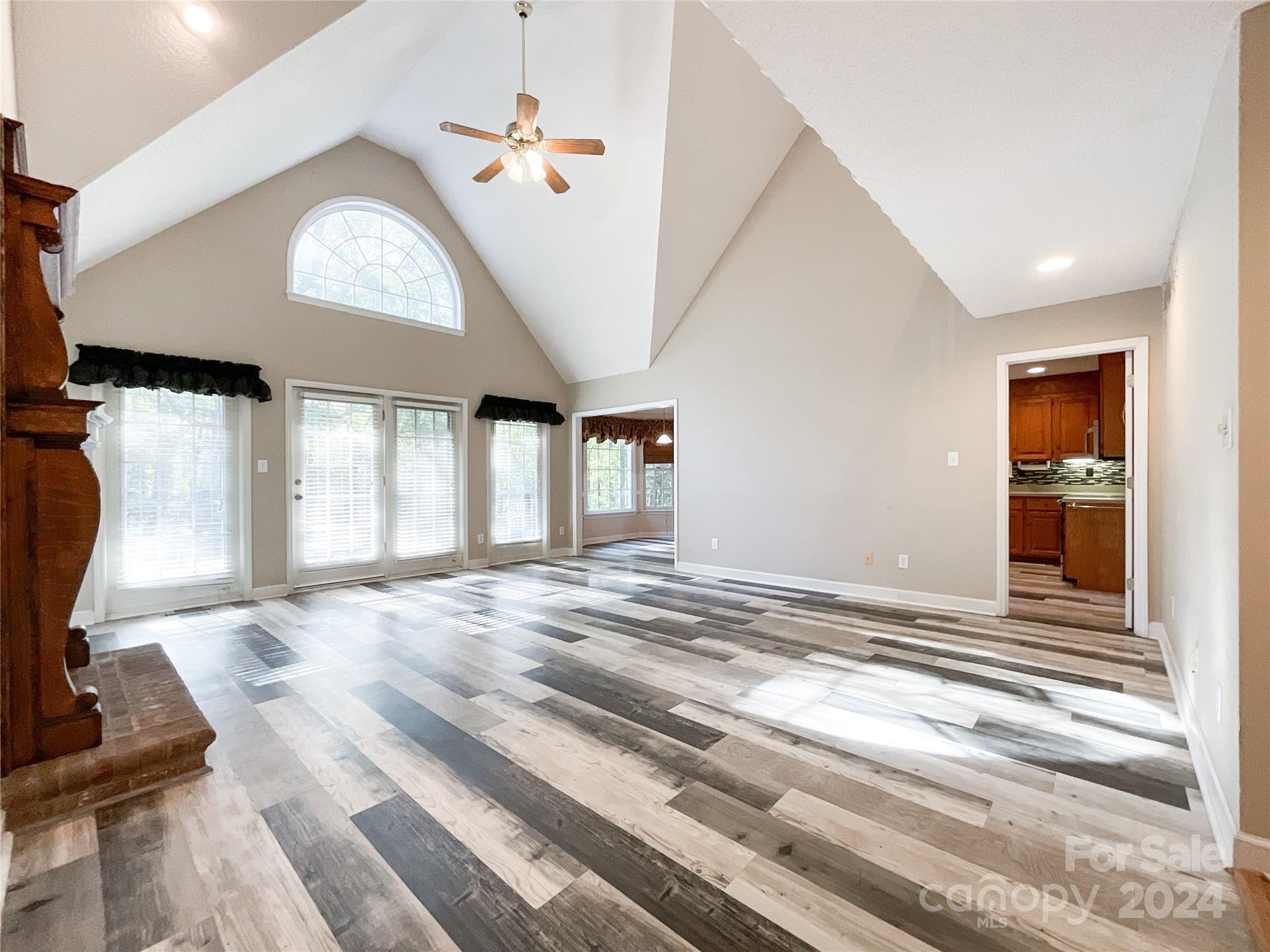 3018 Castlebrook Drive Property Photo 20
