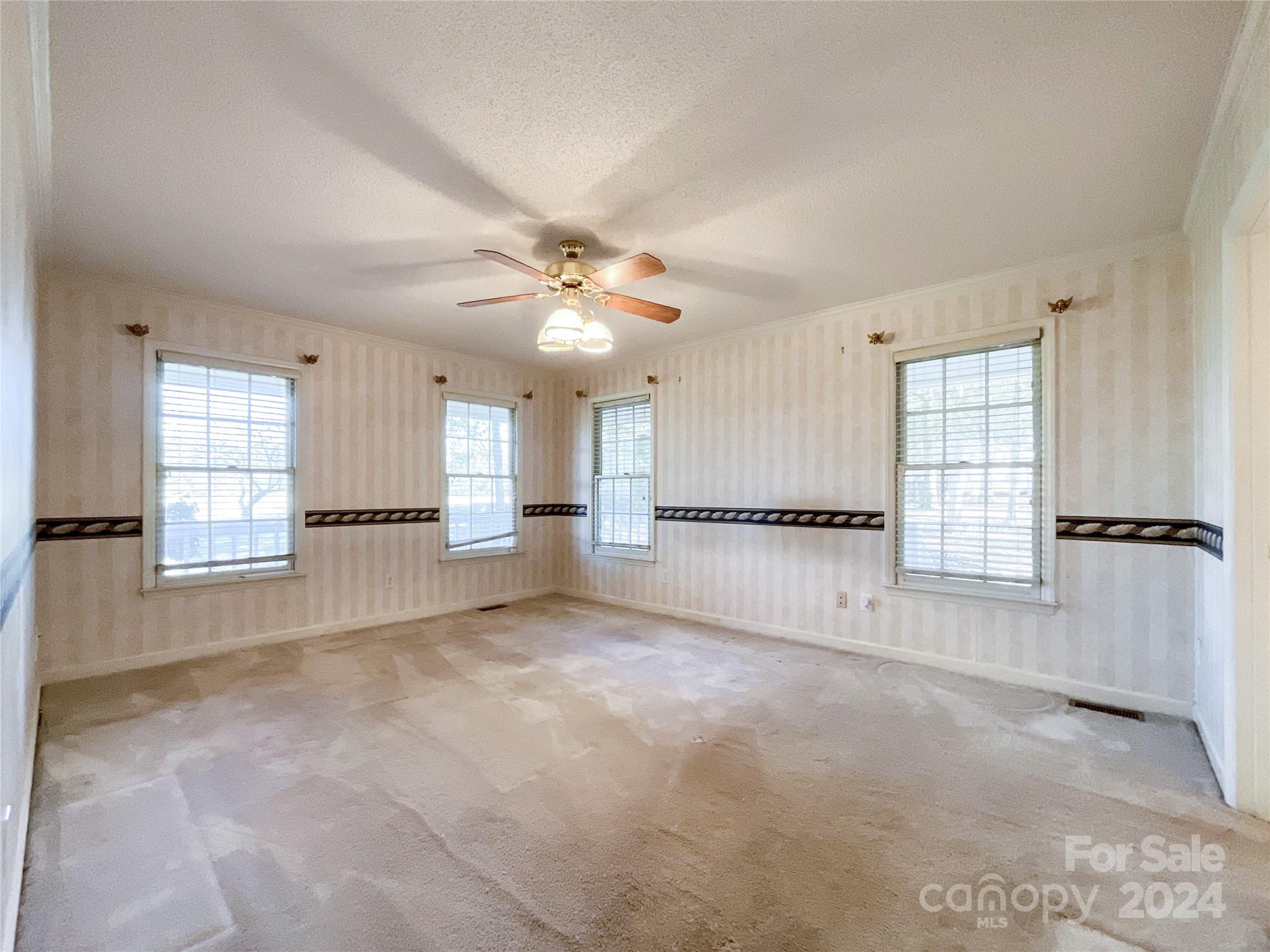 3018 Castlebrook Drive Property Photo 23
