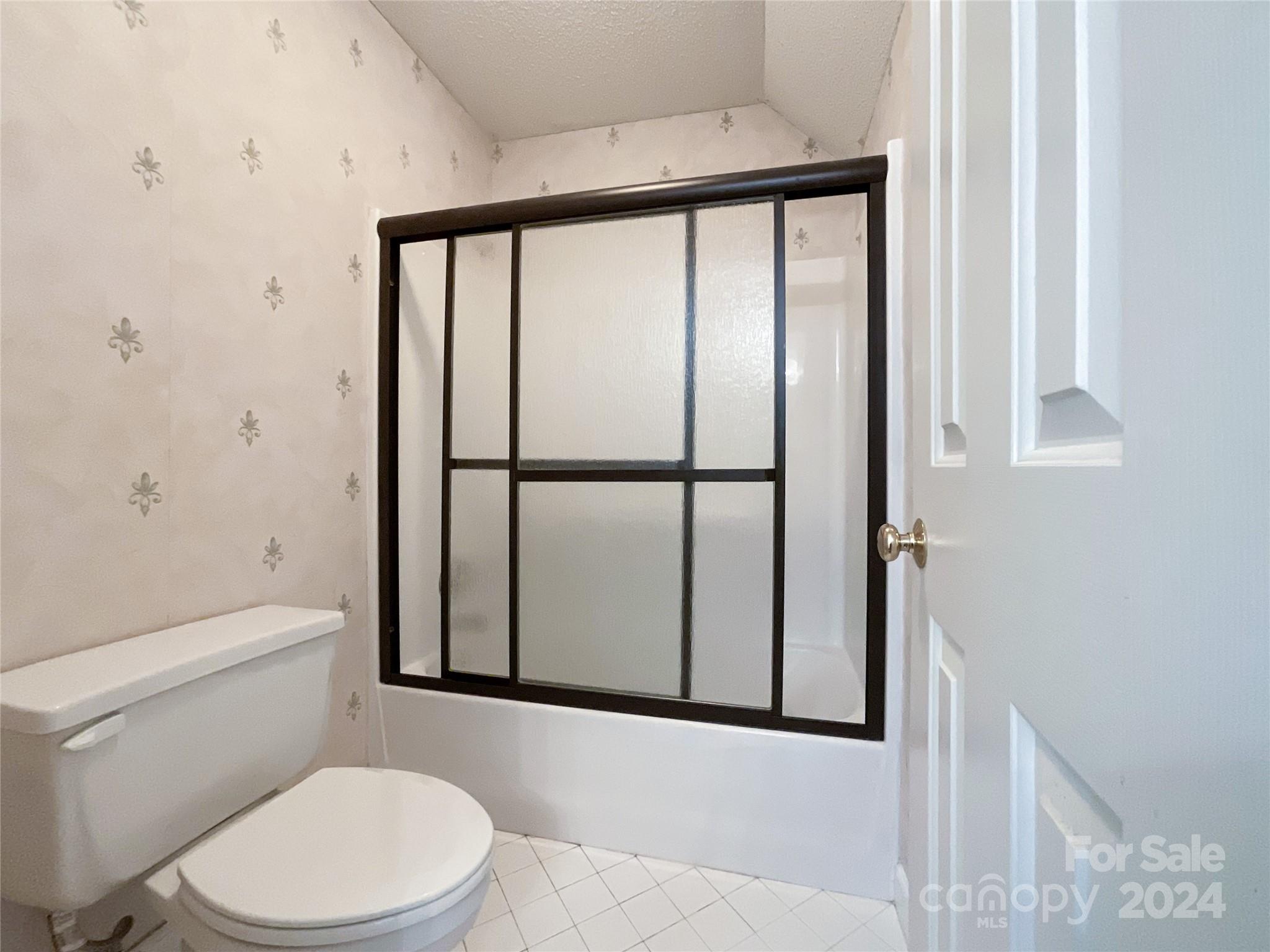 3018 Castlebrook Drive Property Photo 32