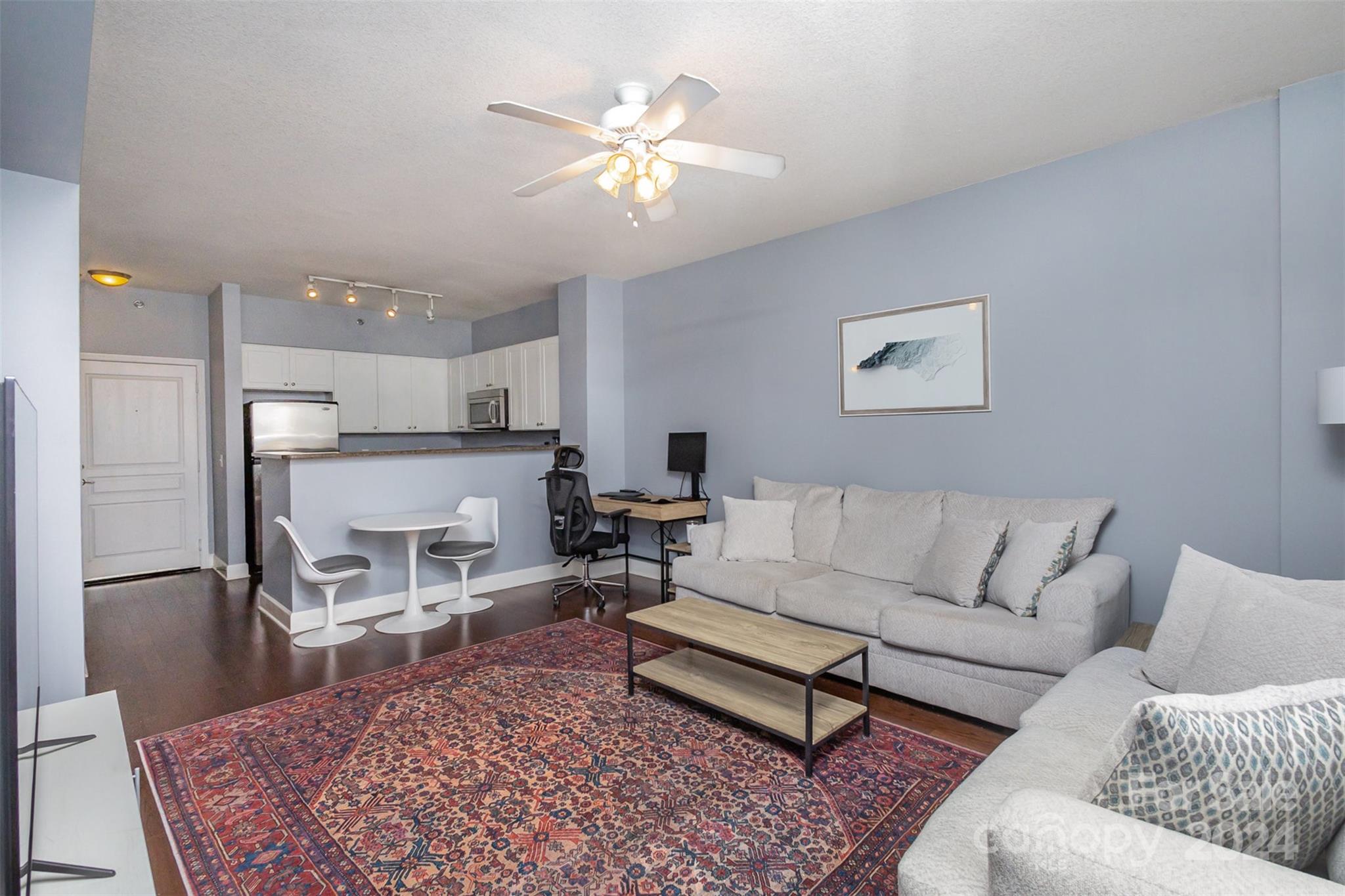 1315 East Boulevard 408 Property Photo 5