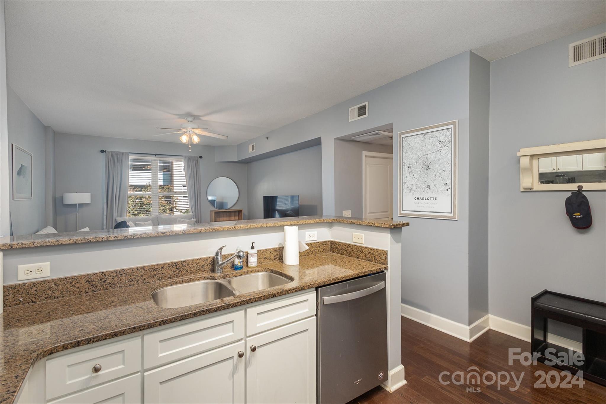 1315 East Boulevard 408 Property Photo 9