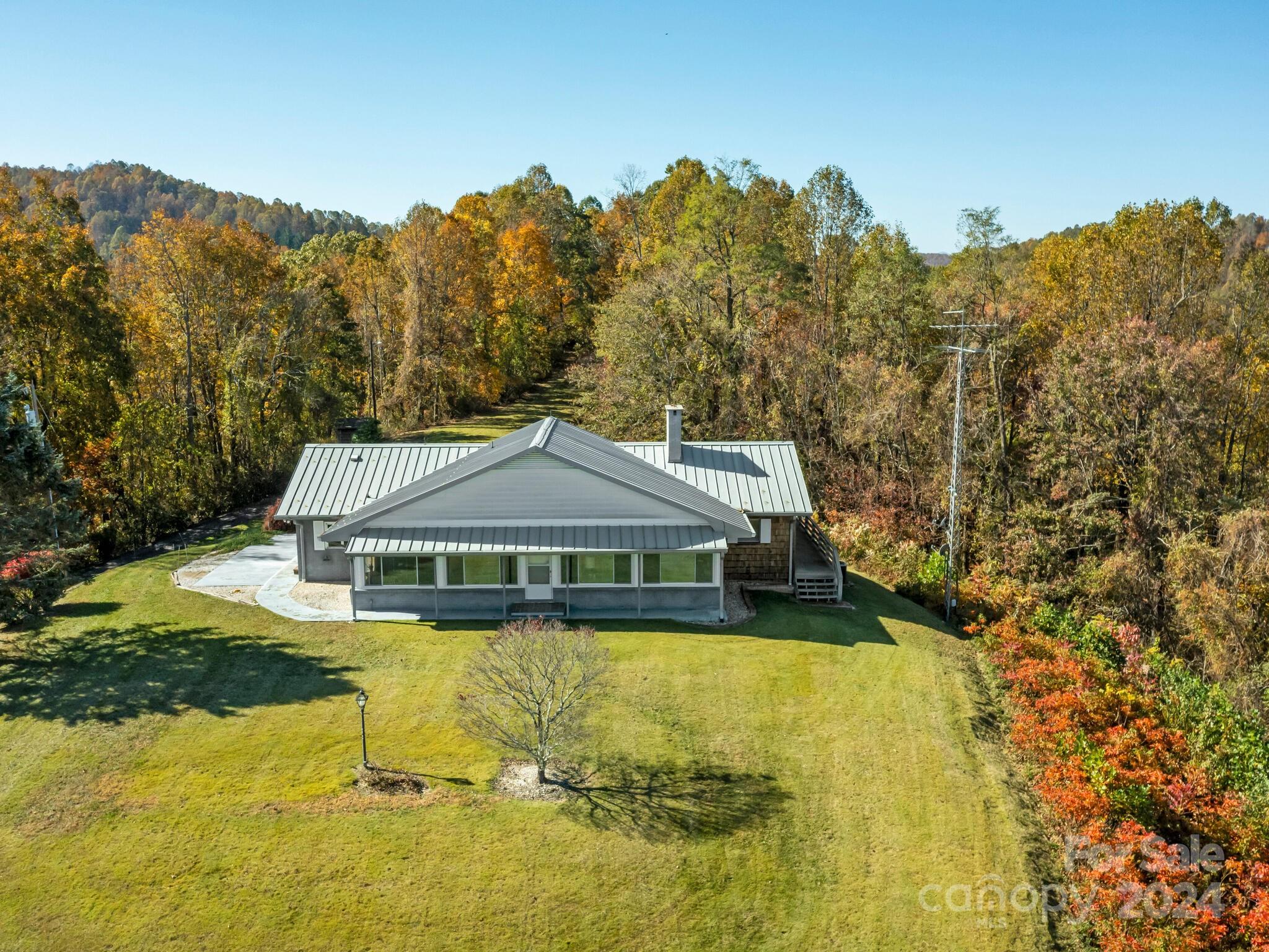 5481 Greenville Highway Property Photo 8